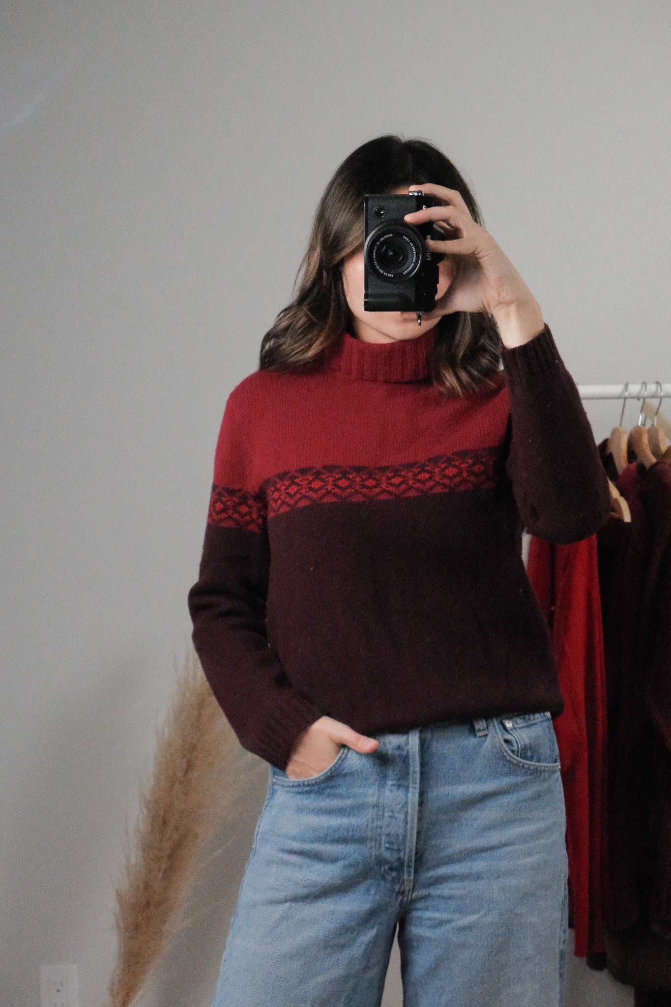 Vintage x 100% Wool Patterned Turtleneck (XS)