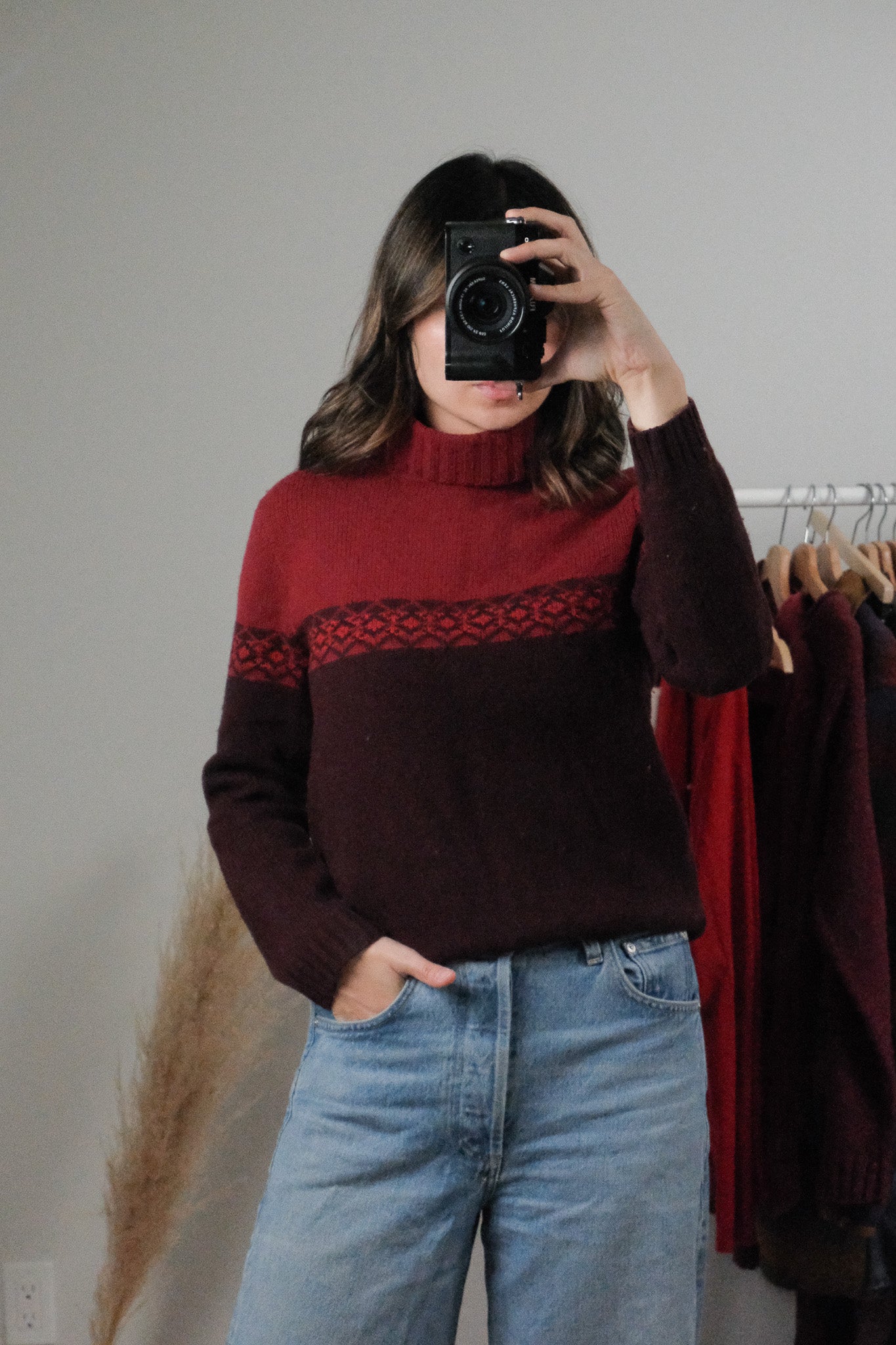 Vintage x 100% Wool Patterned Turtleneck (XS)