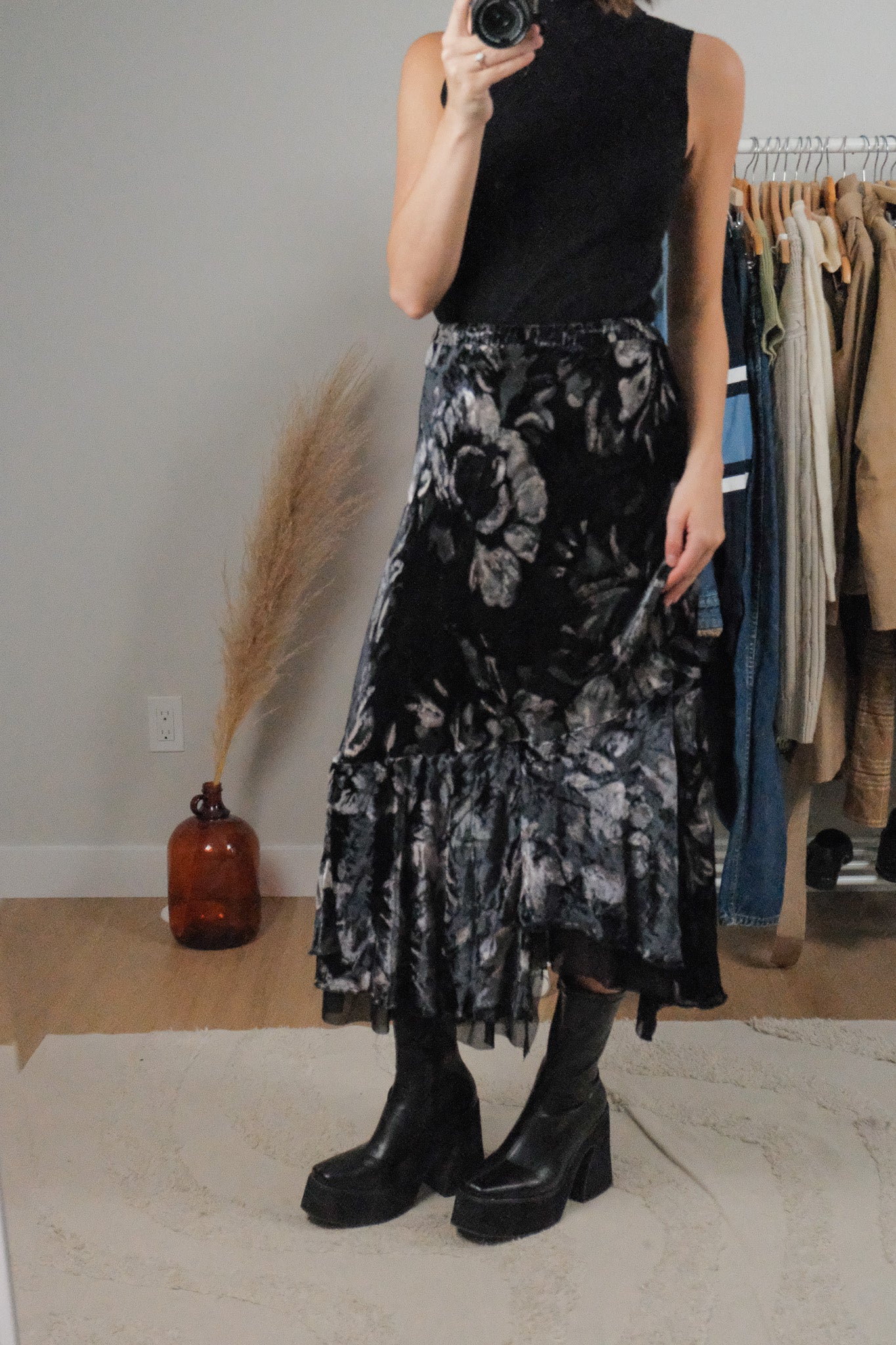 Vintage x Patterned Velvet Maxi Skirt (L)