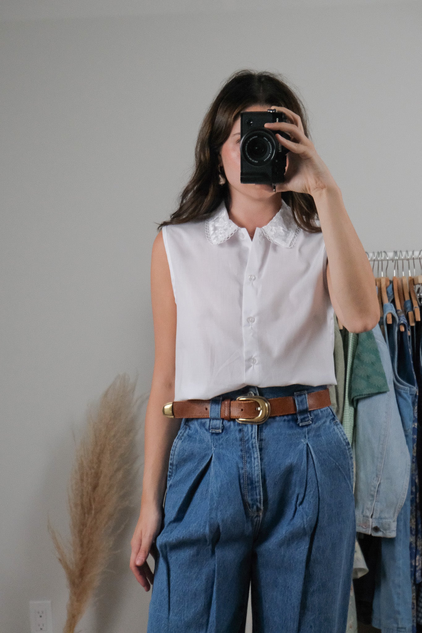 Made in Canada x Vintage x Lace Collared Blouse (M)