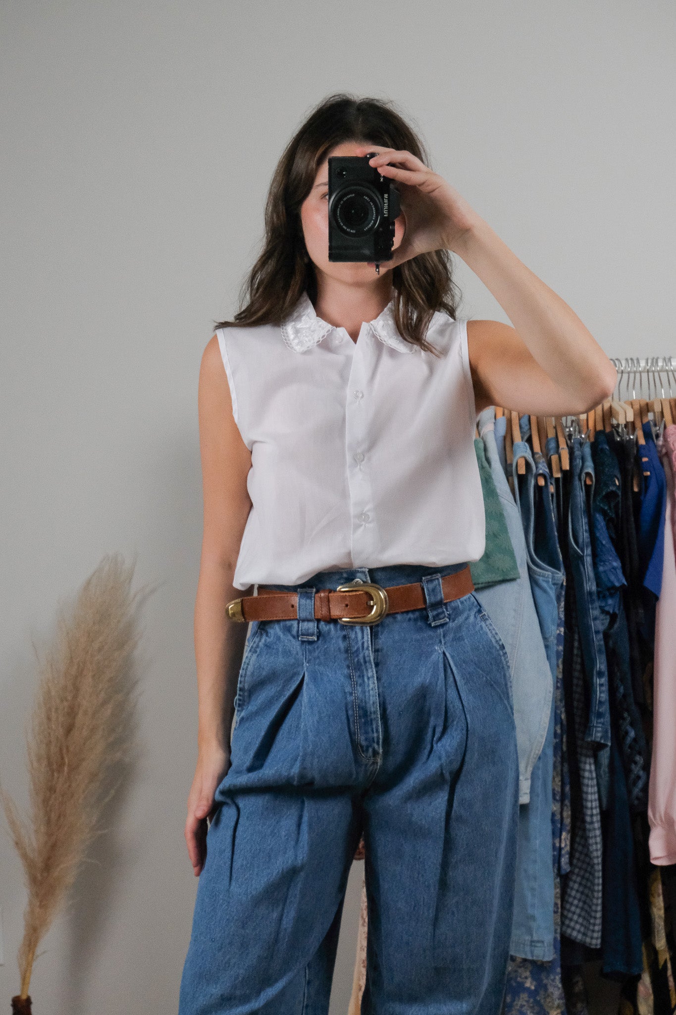 Made in Canada x Vintage x Lace Collared Blouse (M)