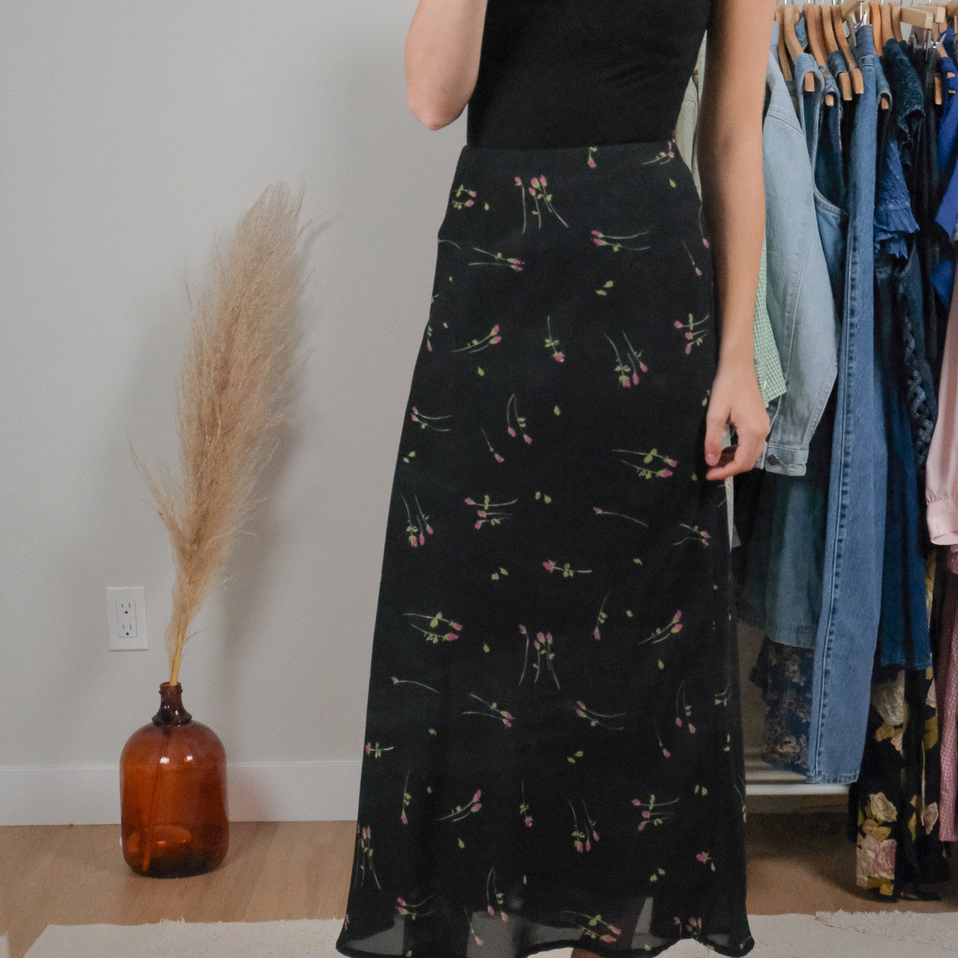 Made in Canada x Vintage x Floral Maxi Skirt (10)