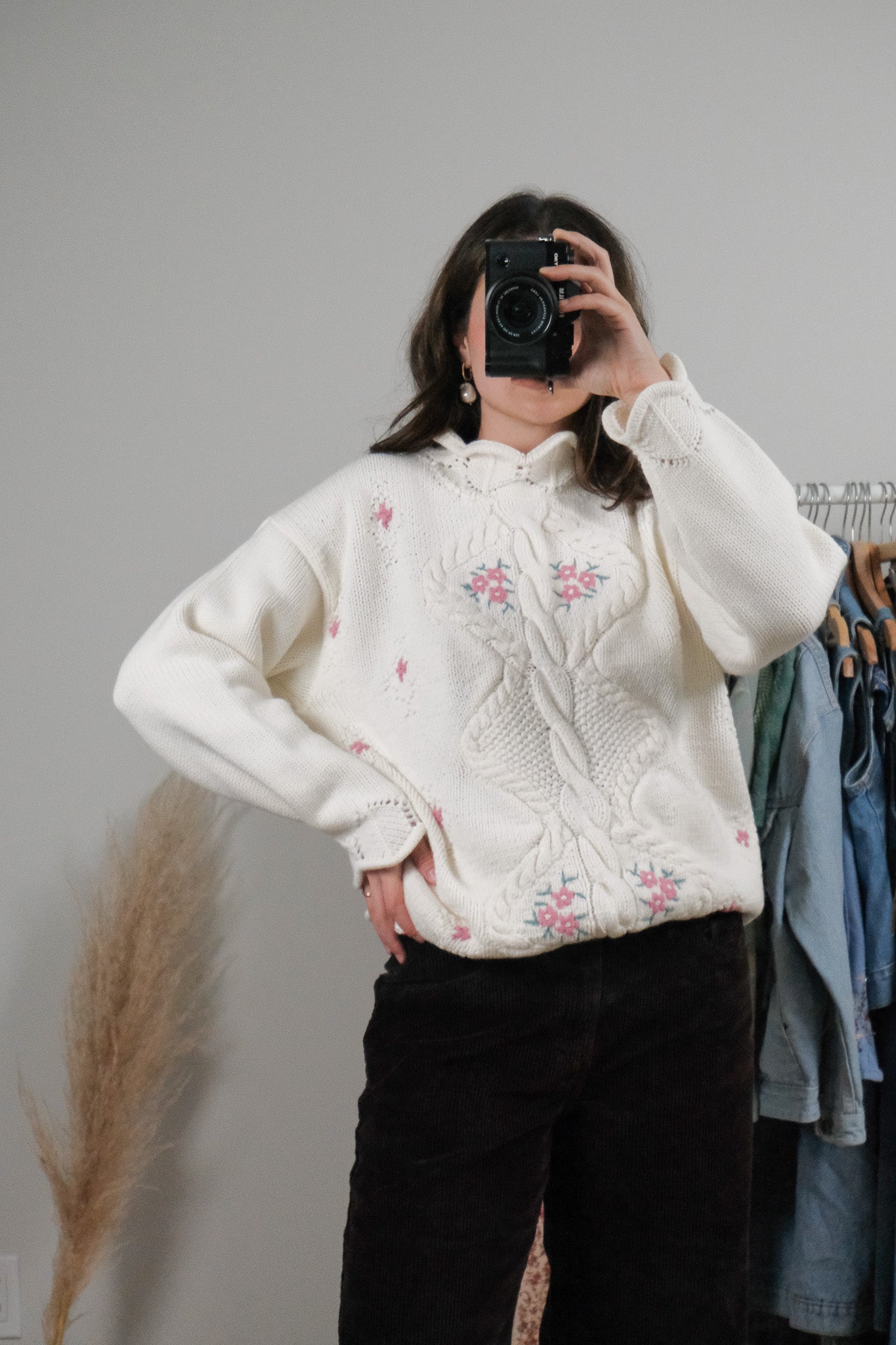 Vintage x Hand Knit Floral Chunky Knit Sweater (S/M)
