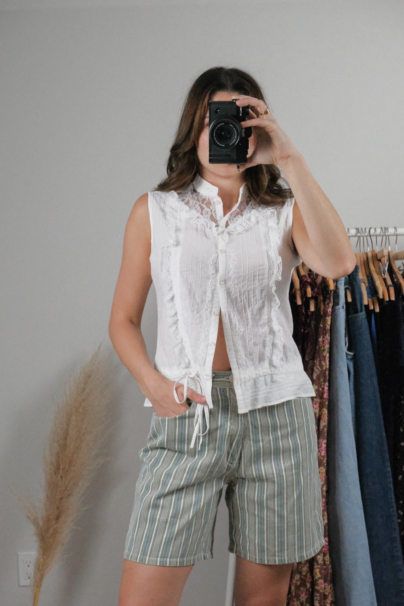 Vintage x Lace Blouse (S/M)