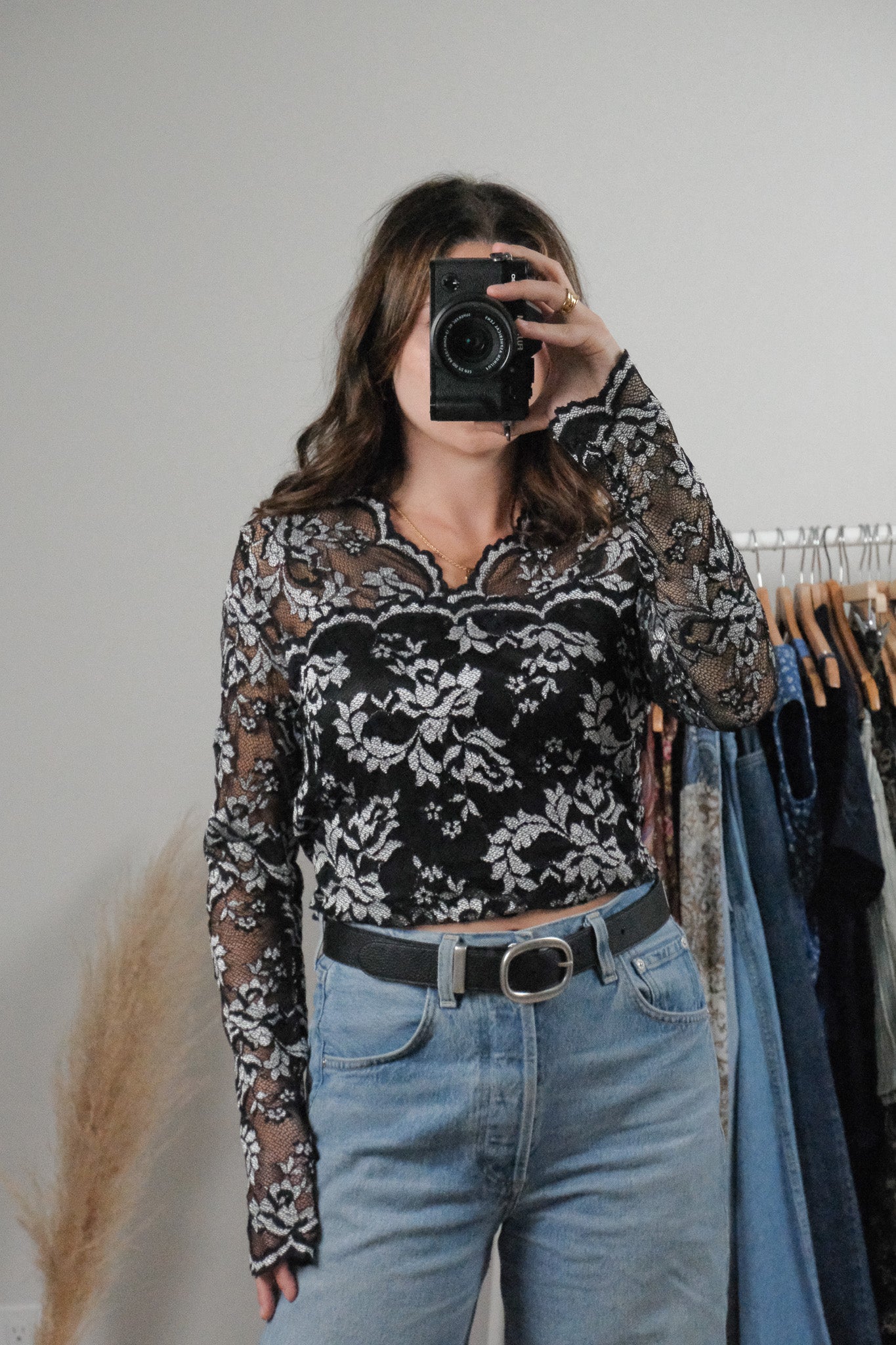 Made in Canada x Vintage x Lace Long-Sleeve Top (M/L)