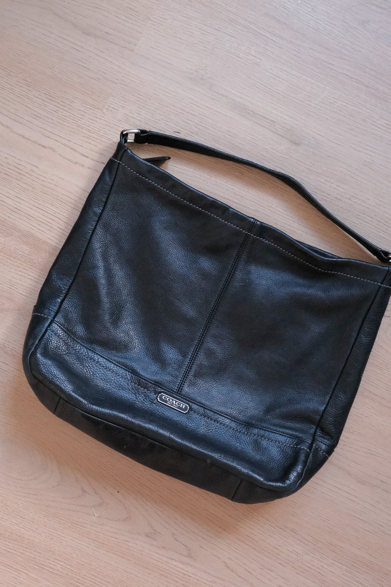 Vintage x Leather Coach Purse