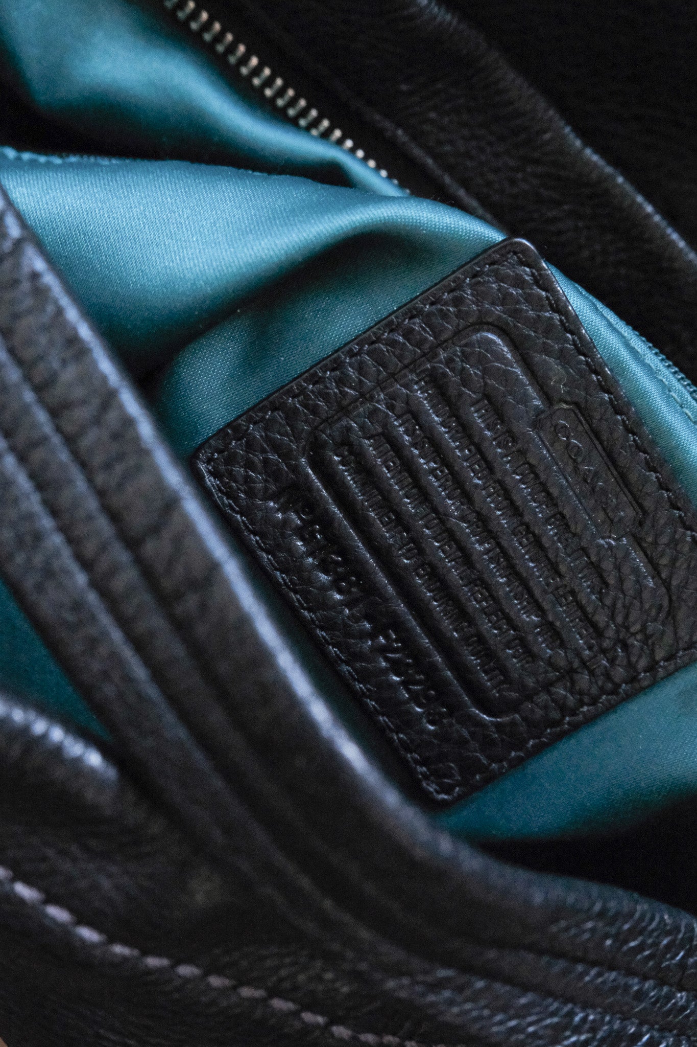 Vintage x Leather Coach Purse