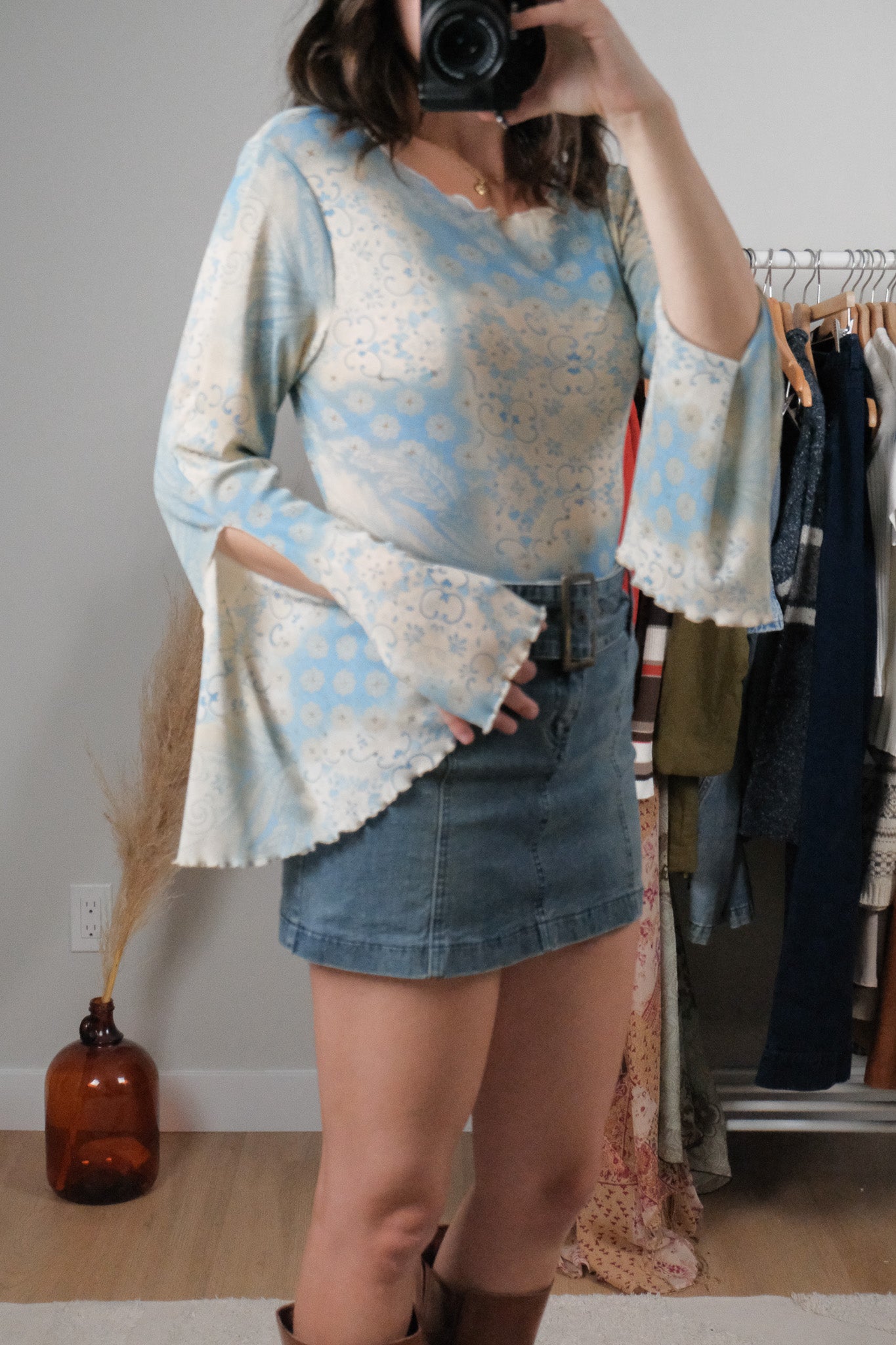 Vintage x Mesh Patterned Bell-Sleeve Top (L)