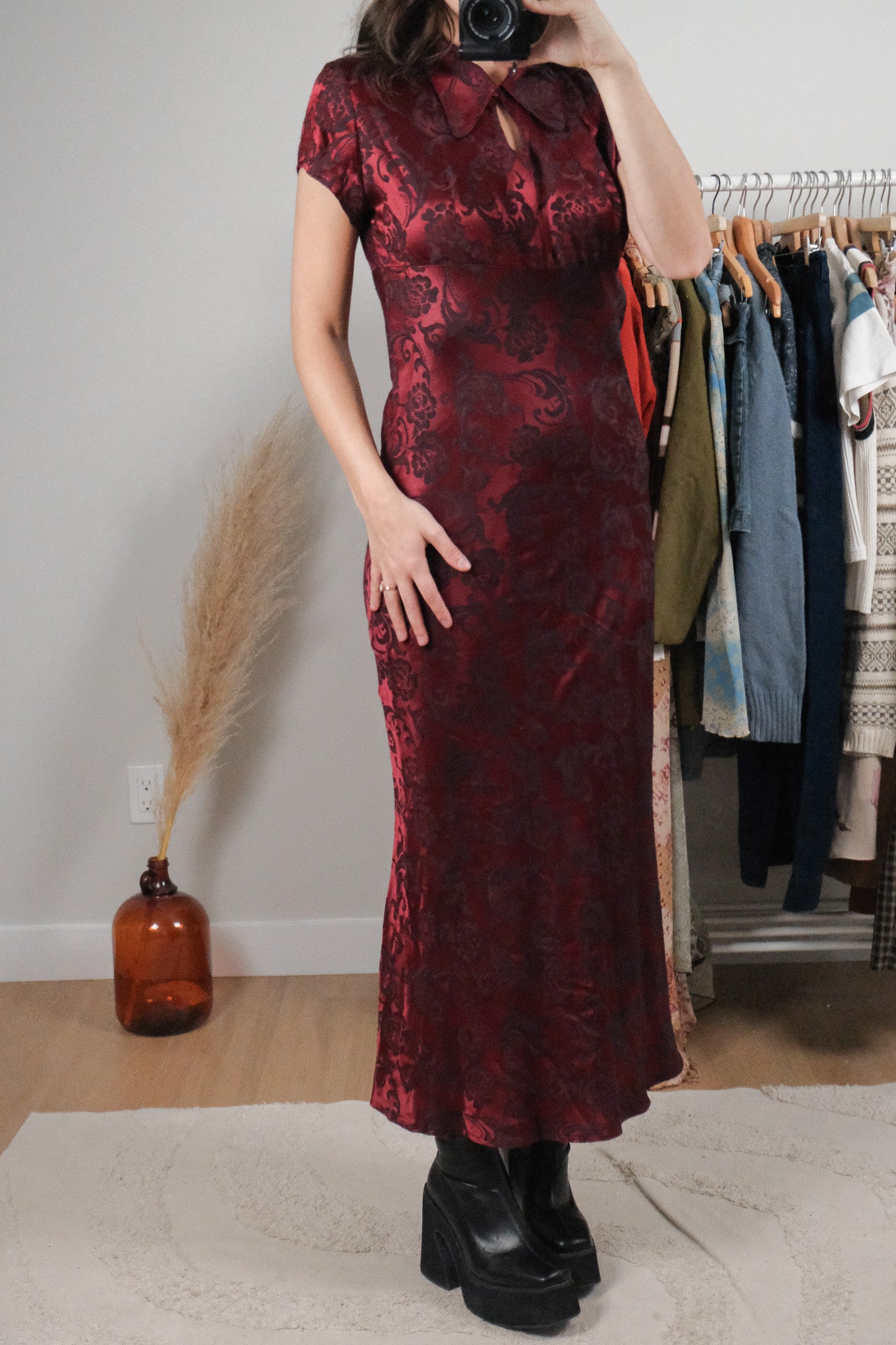 Made in Canada x Vintage x Satin Maxi Dress (4)