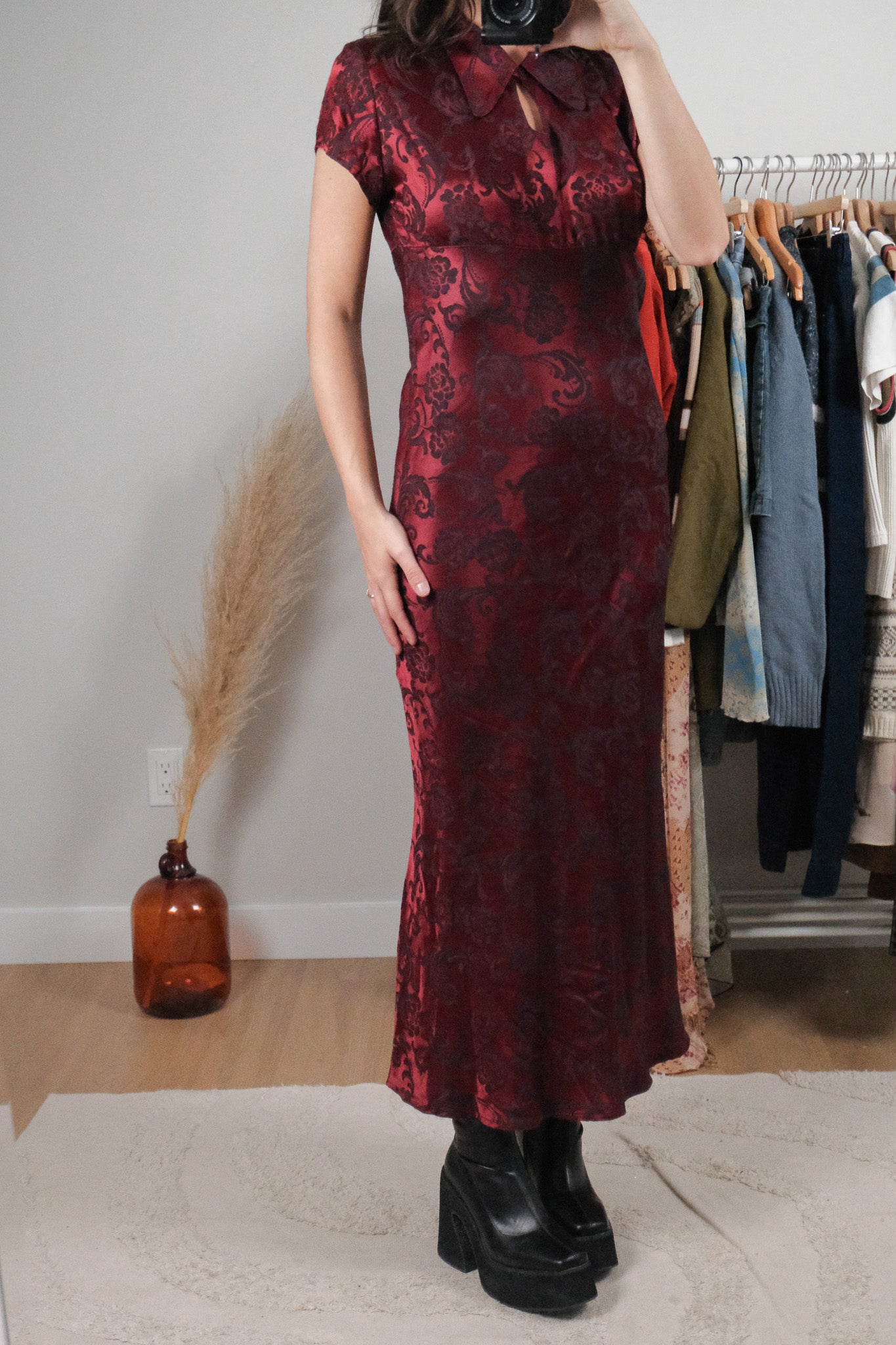 Made in Canada x Vintage x Satin Maxi Dress (4)