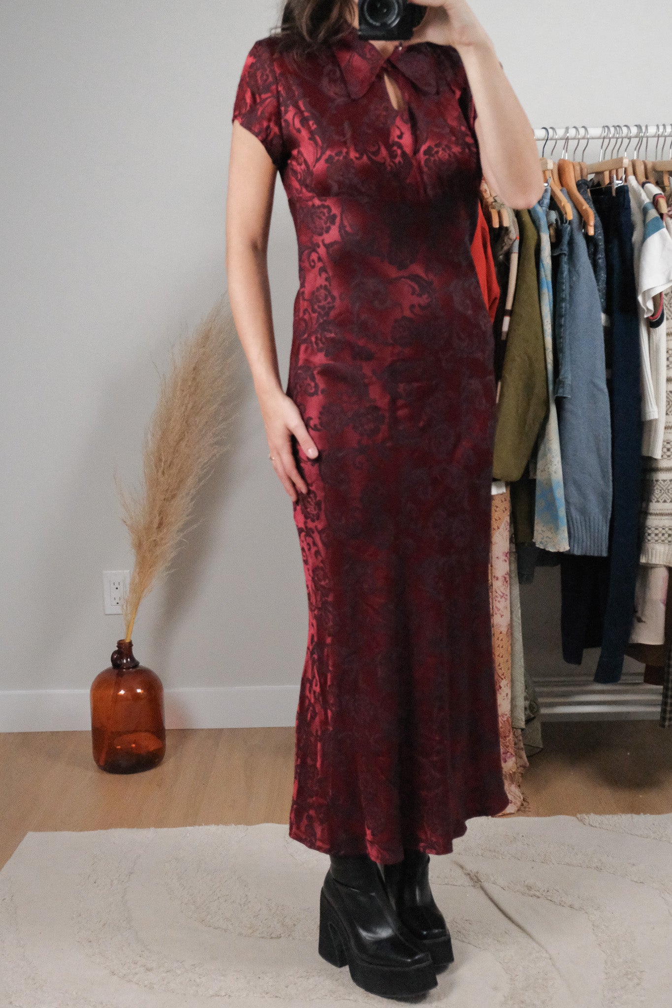 Made in Canada x Vintage x Satin Maxi Dress (4)