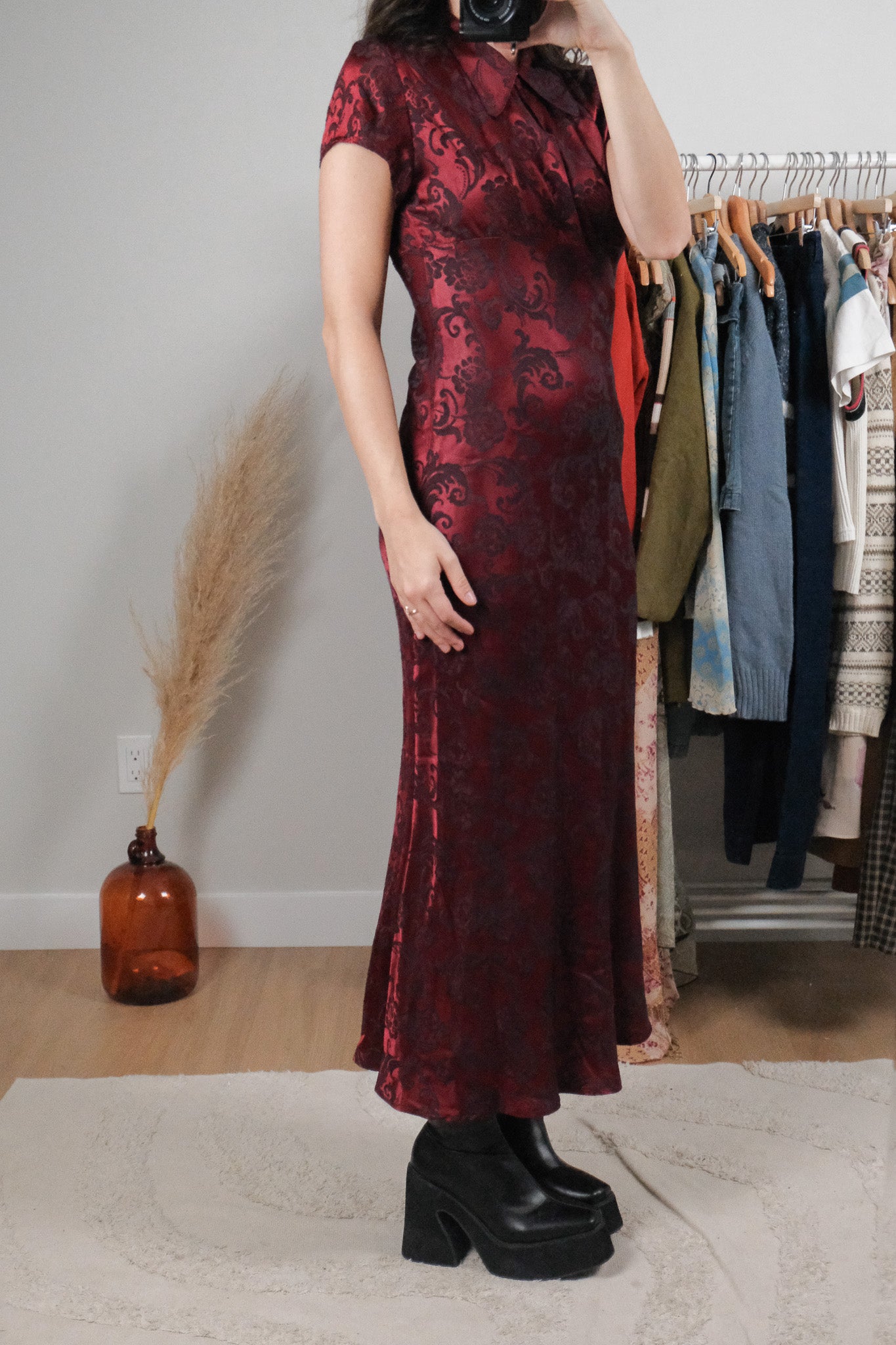Made in Canada x Vintage x Satin Maxi Dress (4)