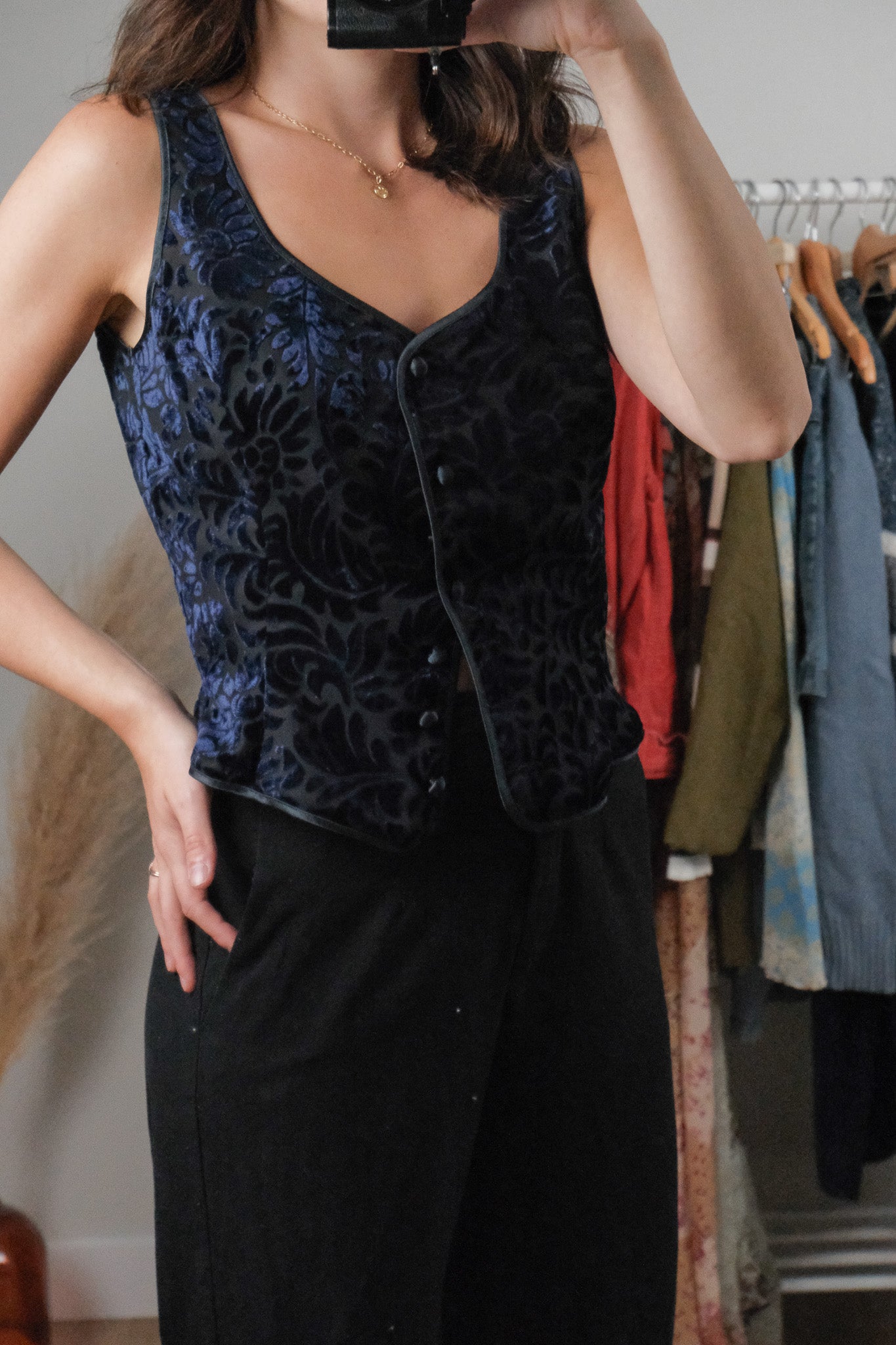 Made in France x Vintage x Velvet Vest (6/8)