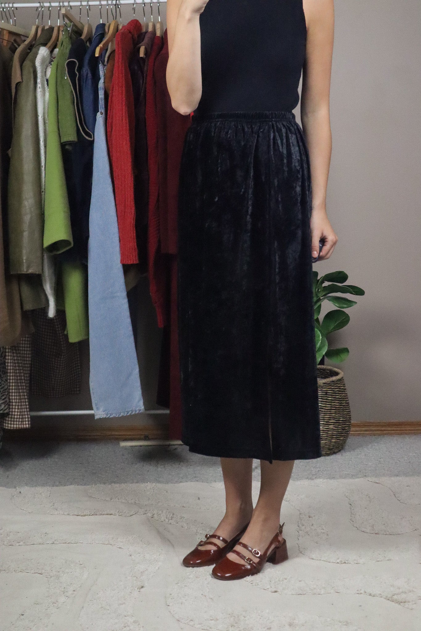 Made in Canada x Vintage x Velvet Midi Skirt (4/6)