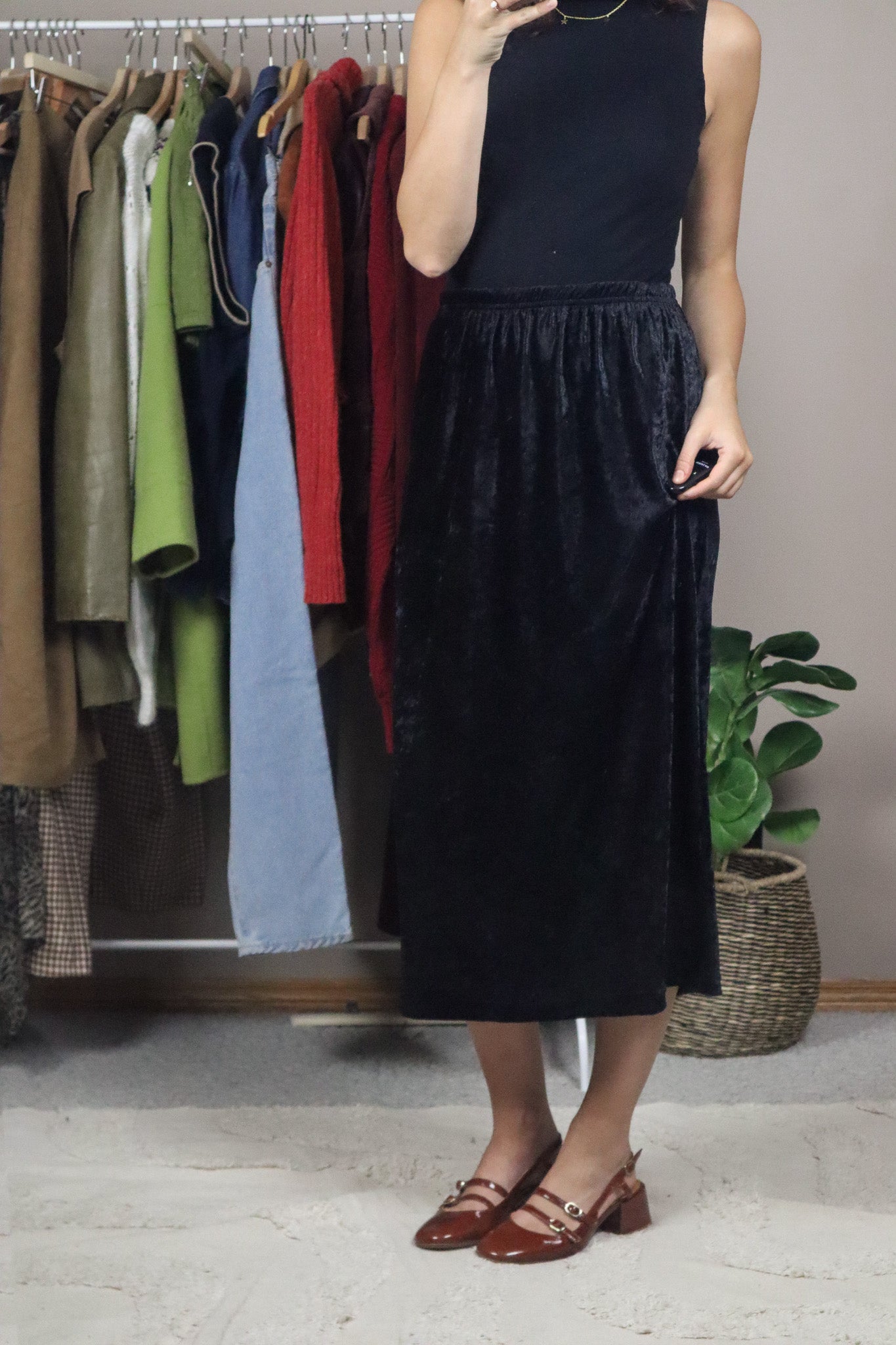 Made in Canada x Vintage x Velvet Midi Skirt (4/6)