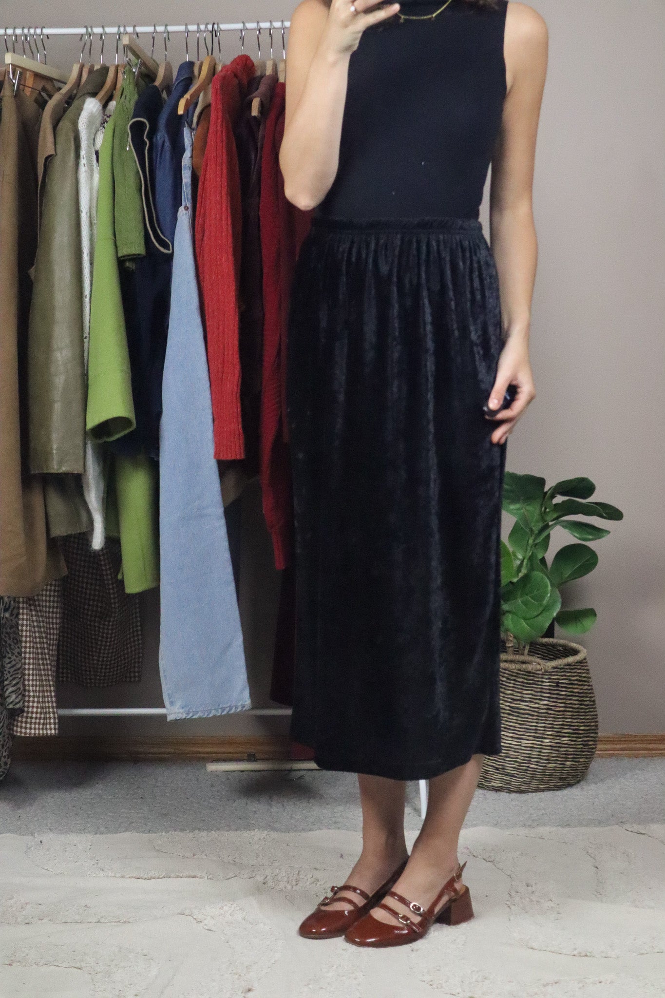 Made in Canada x Vintage x Velvet Midi Skirt (4/6)