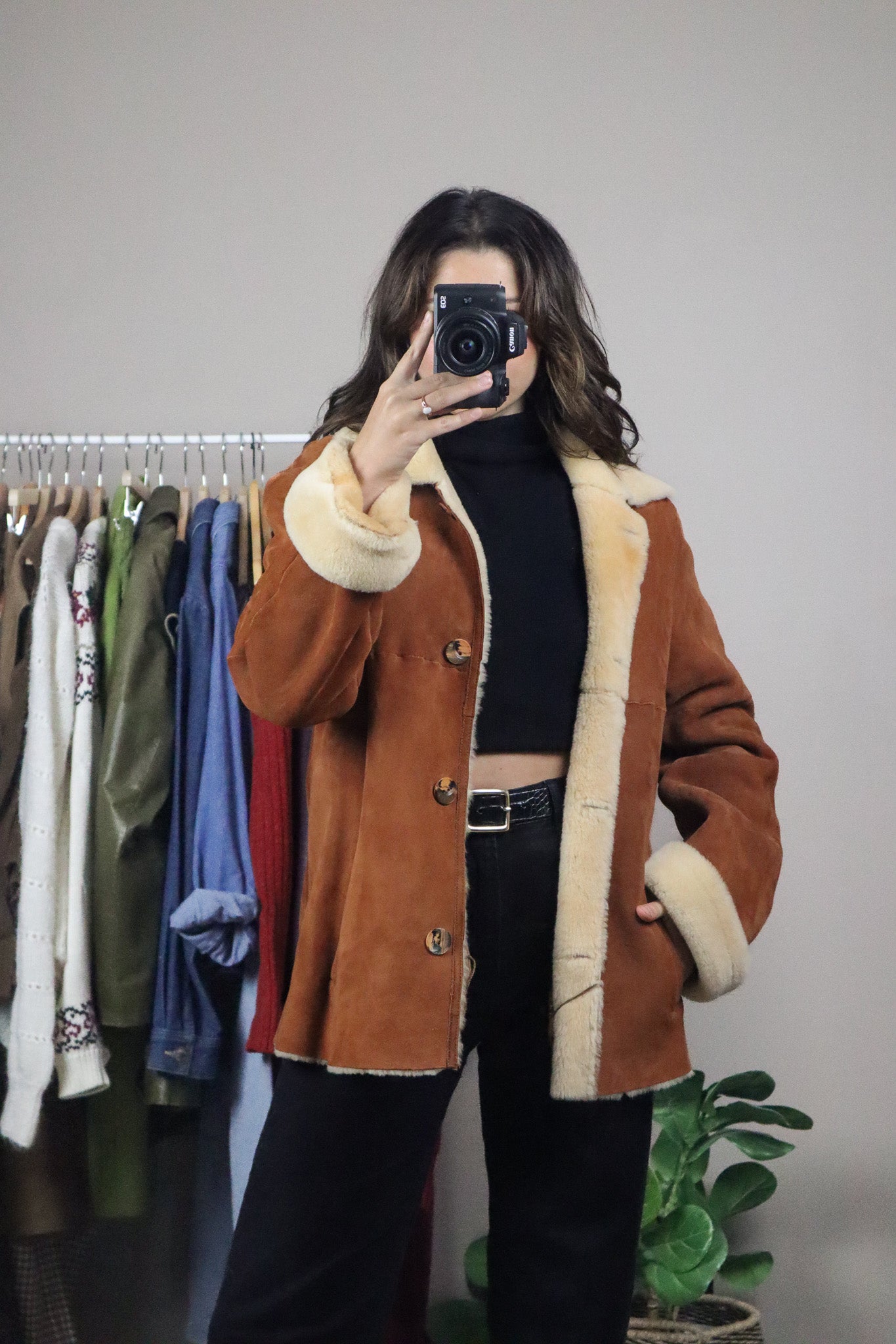 Vintage x Genuine Shearling Leather Jacket (M)