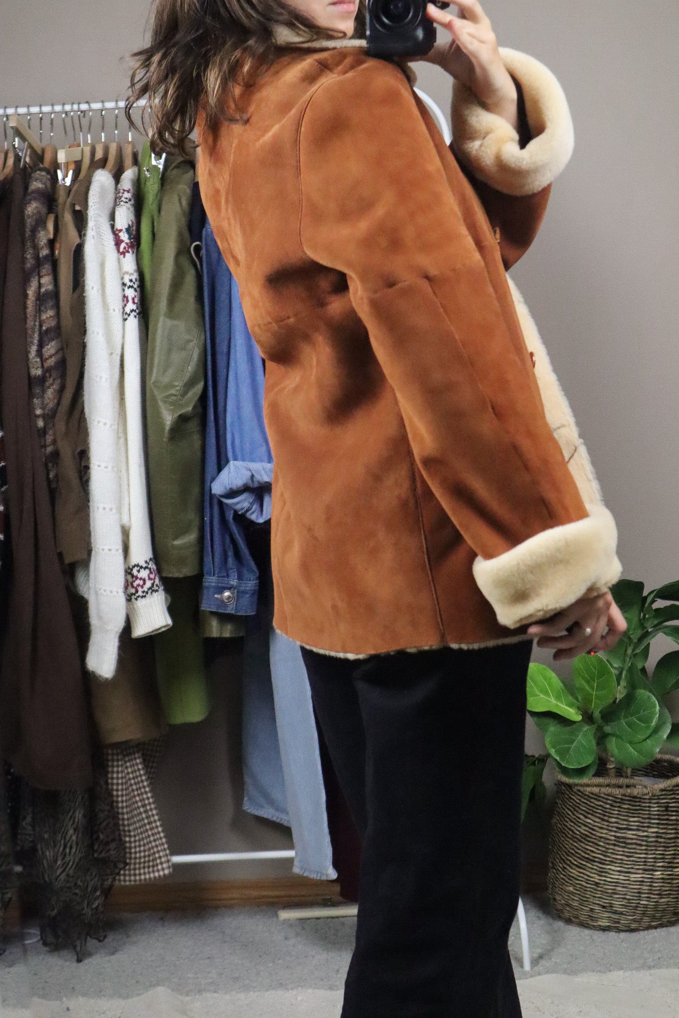 Vintage x Genuine Shearling Leather Jacket (M)