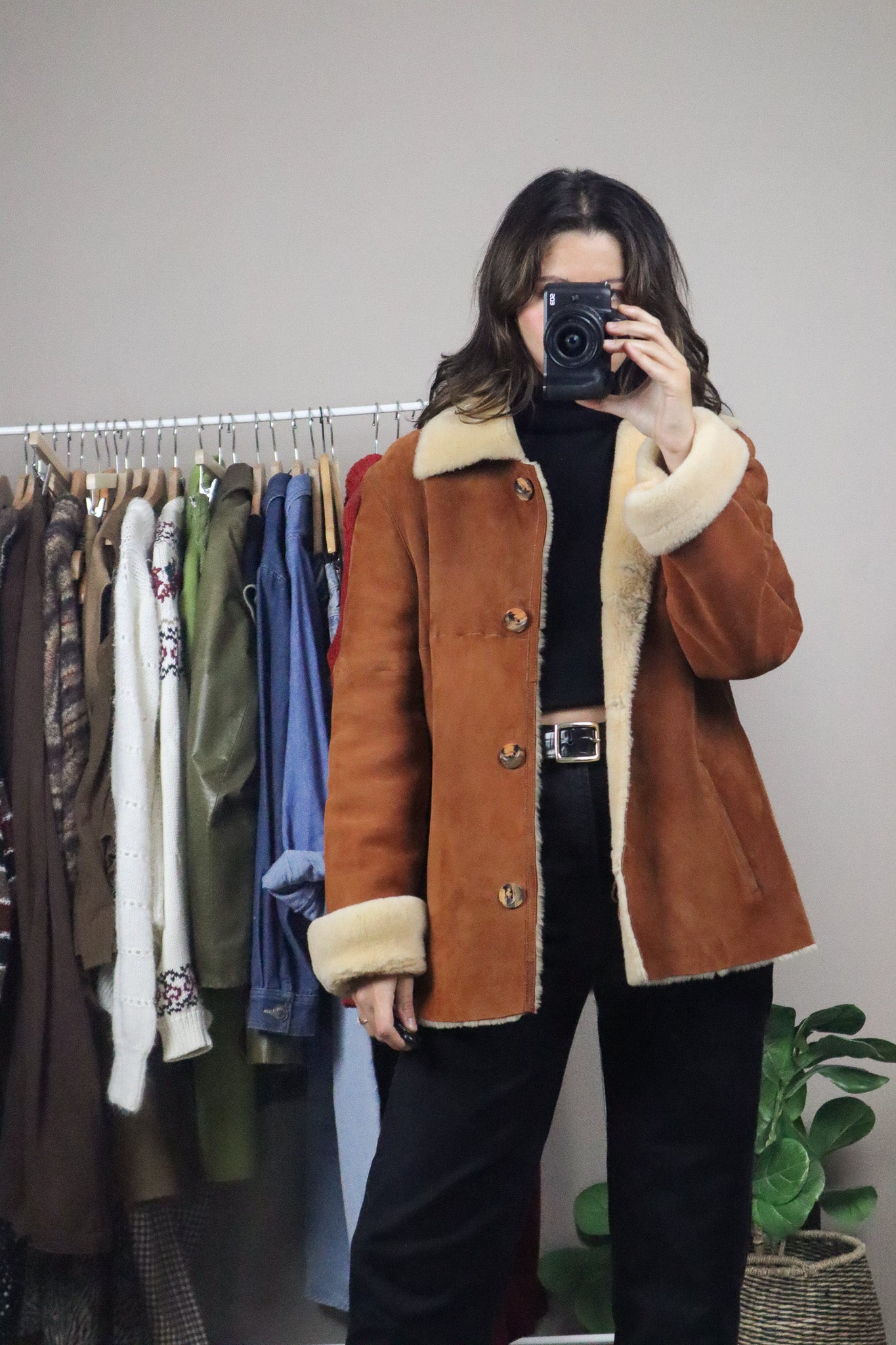 Vintage x Genuine Shearling Leather Jacket (M)