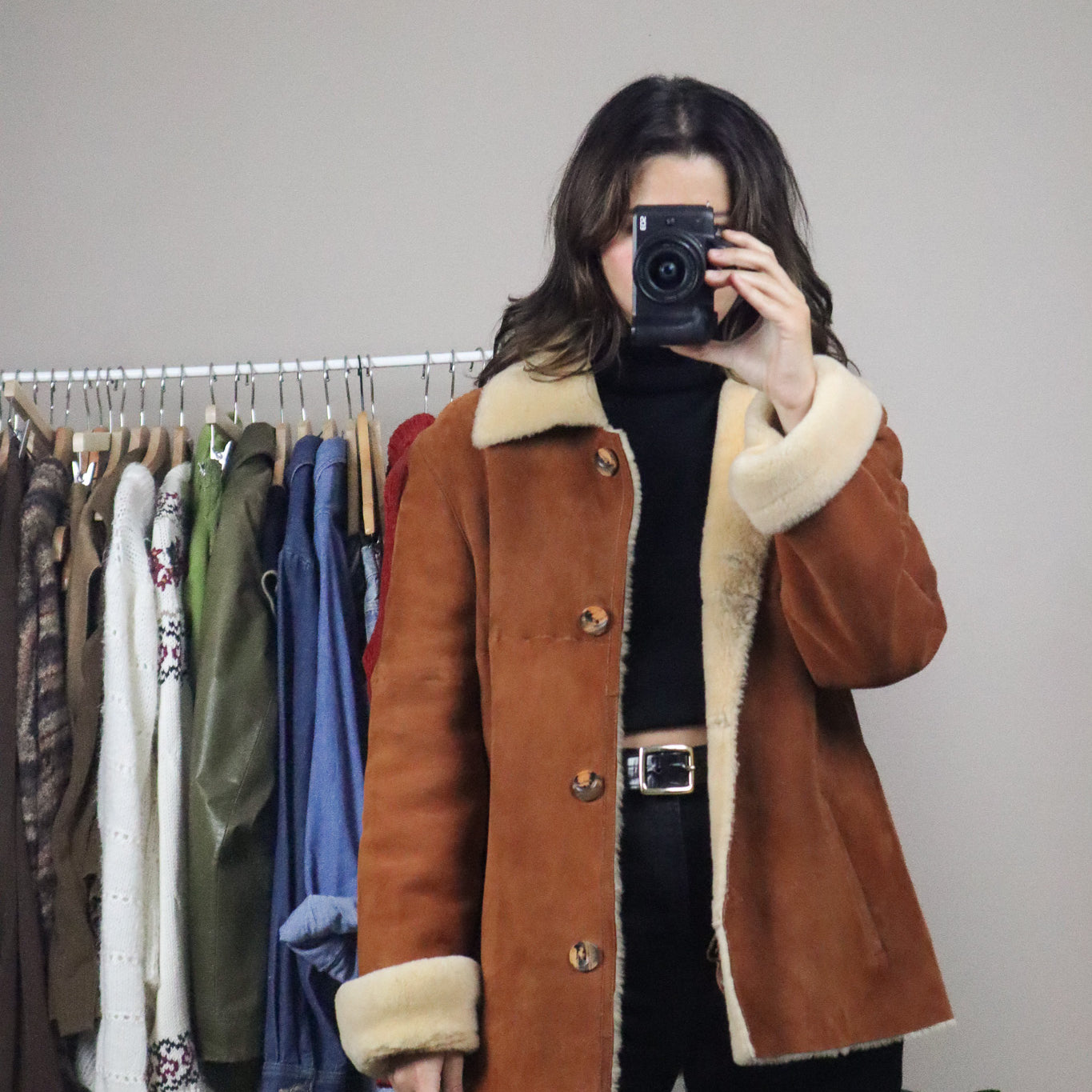 Vintage x Genuine Shearling Leather Jacket (M)