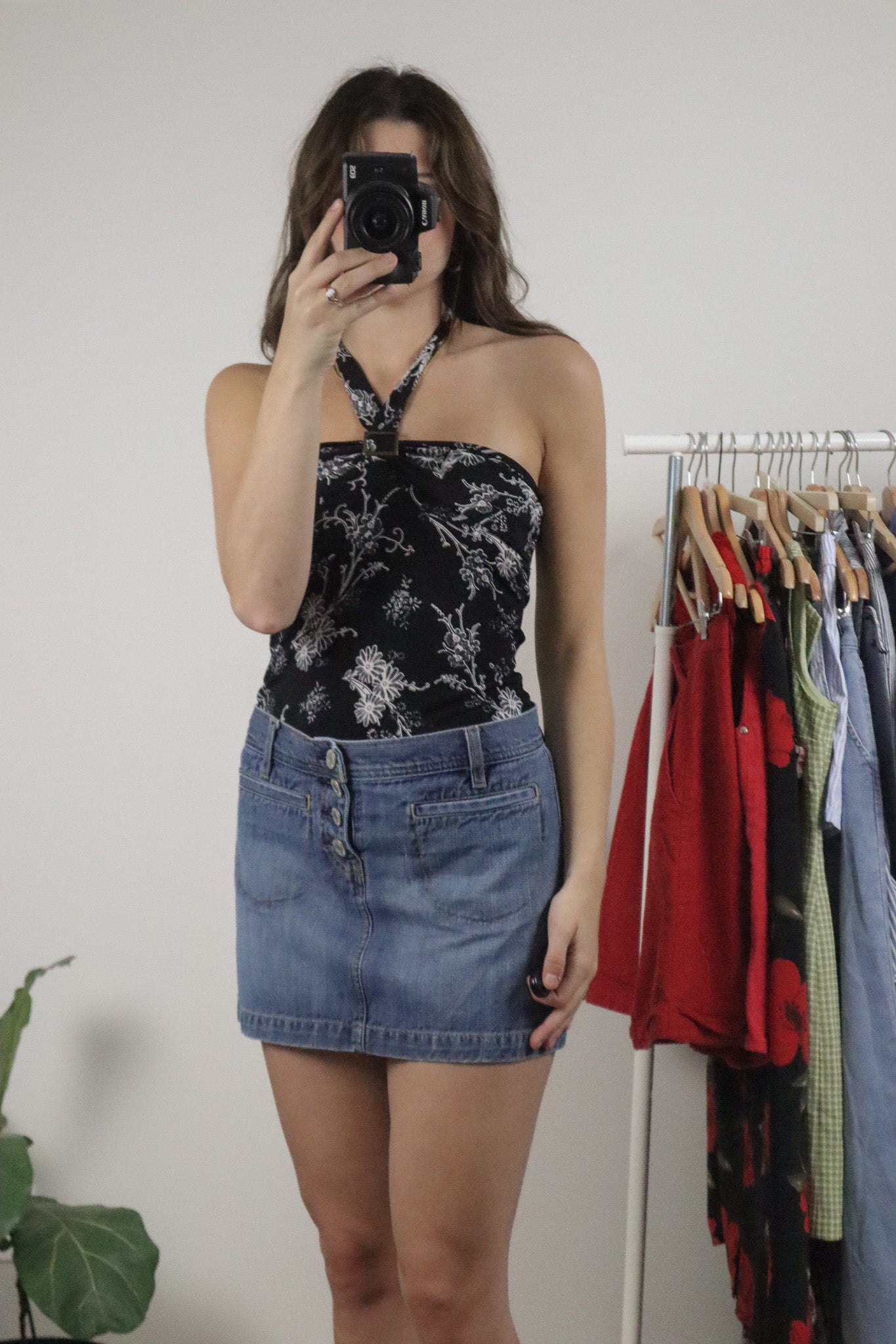 Made in Canada x Vintage x Patterned Halter Top (S)