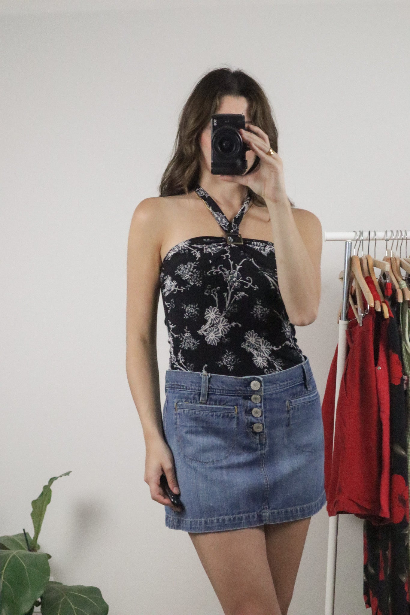 Made in Canada x Vintage x Patterned Halter Top (S)