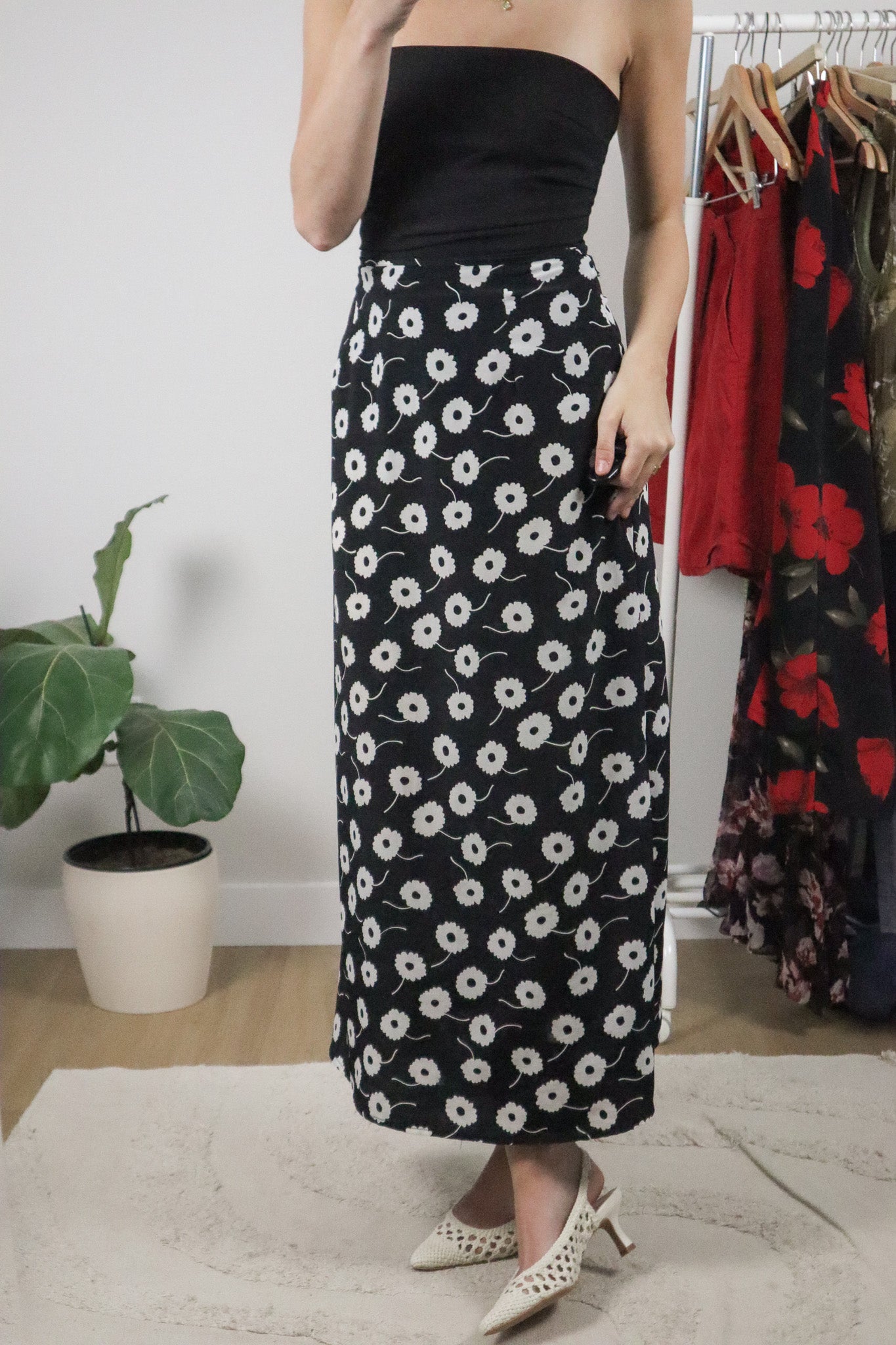 Made in Canada x Vintage x Flower Maxi Skirt (10)