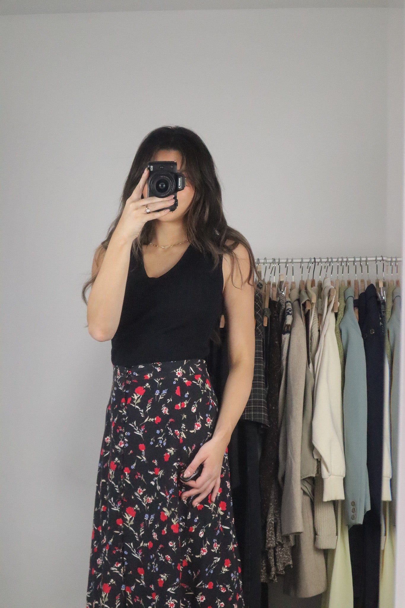 Vintage x V-Neck Ribbed Tank (S/M)