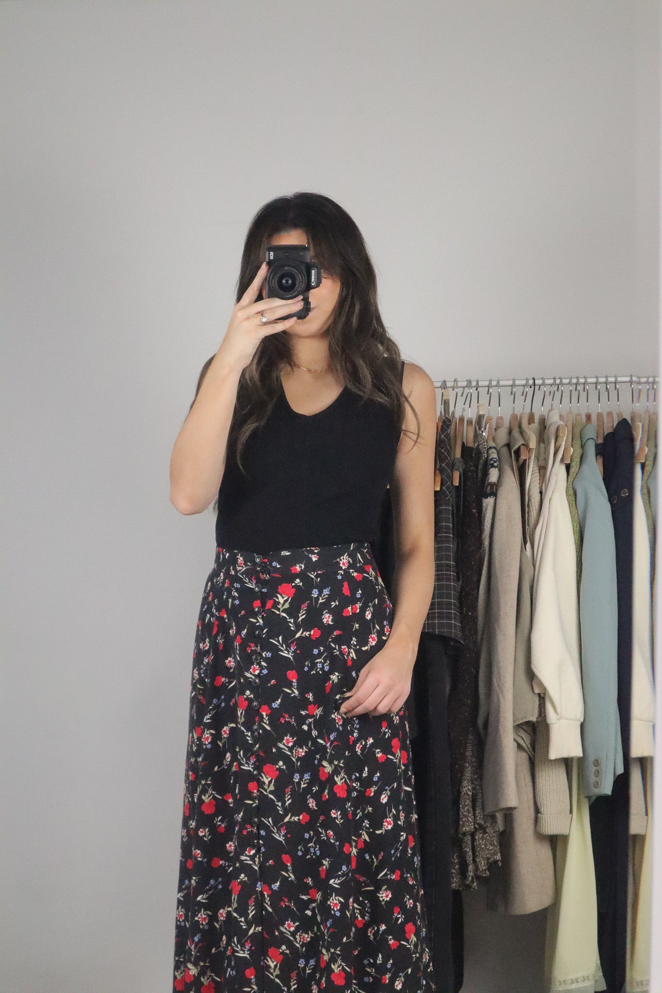 Vintage x V-Neck Ribbed Tank (S/M)