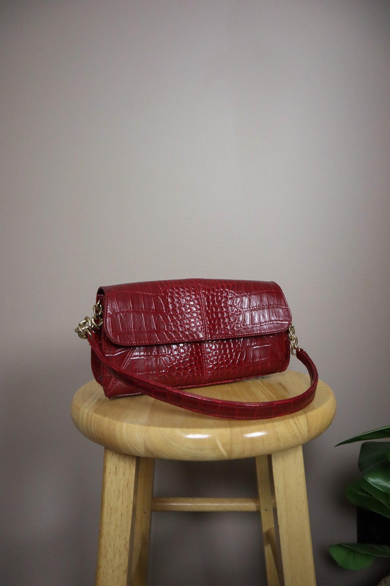 Vintage x Faux Leather Croc Purse