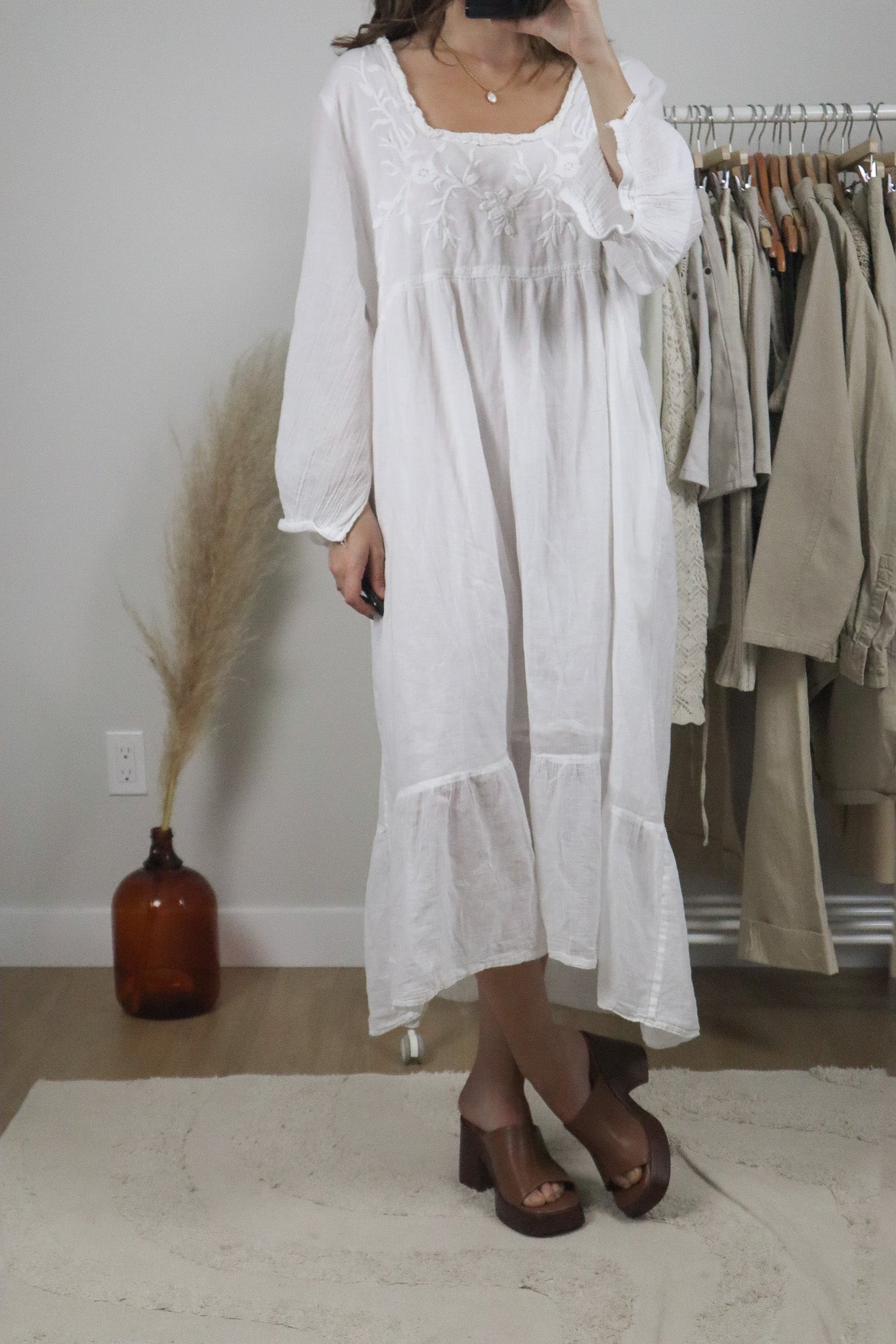 April Cornell x Vintage x Cotton Embrioered Midi Dress (L/XL)