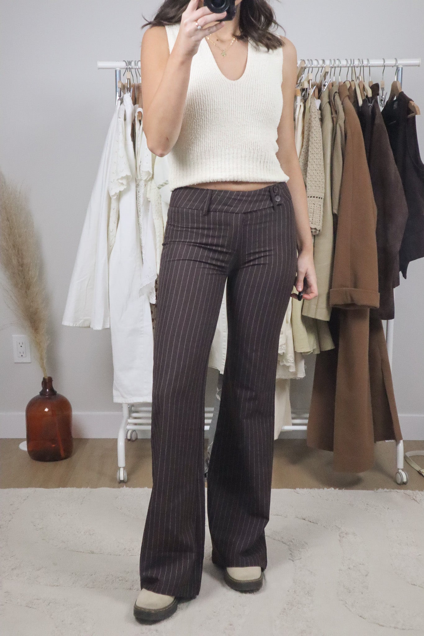 Modern x Pinstrip Low-Rise Pants (4)