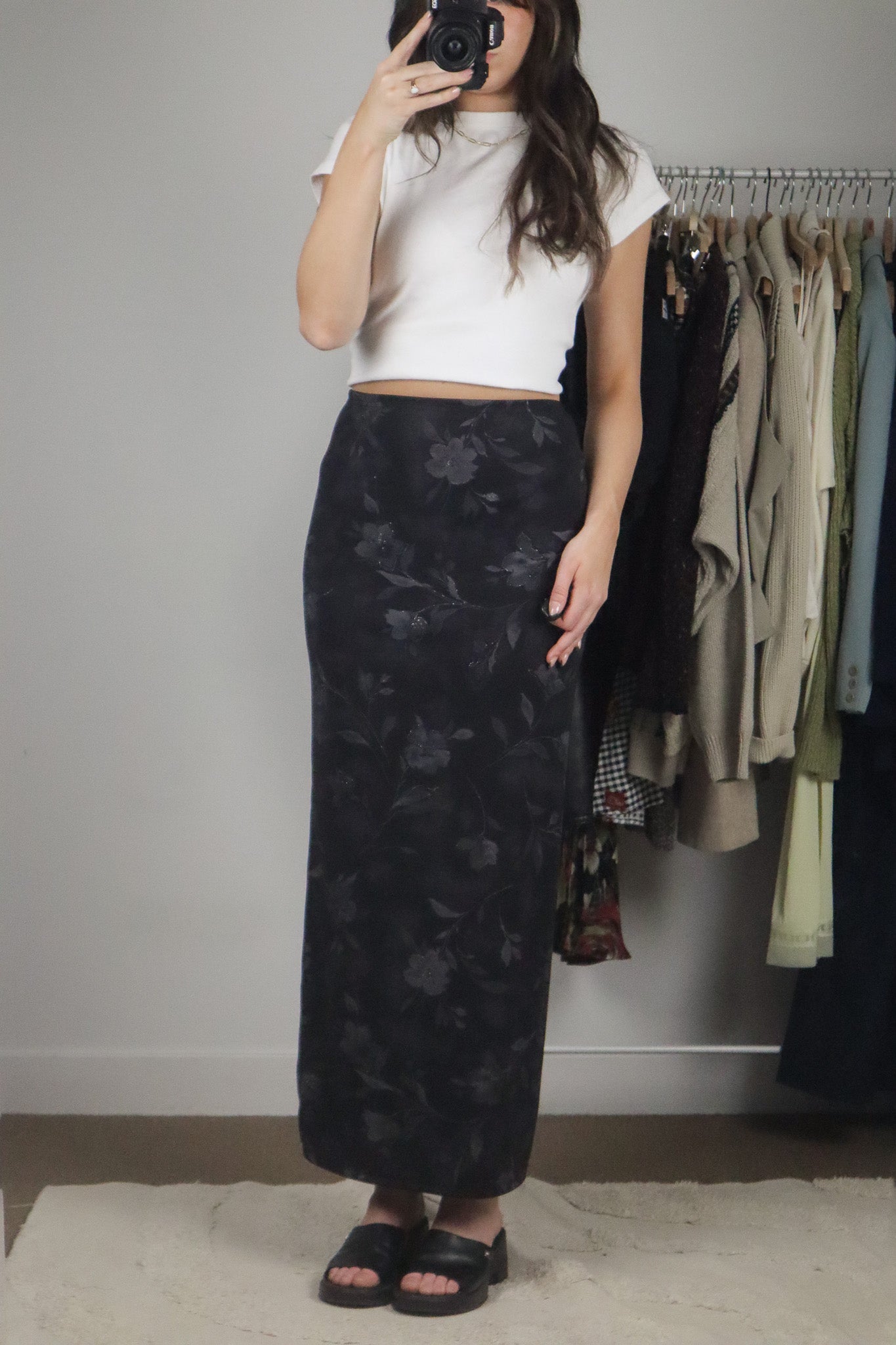 Vintage x Floral Skirt w/ Simmer (XS)