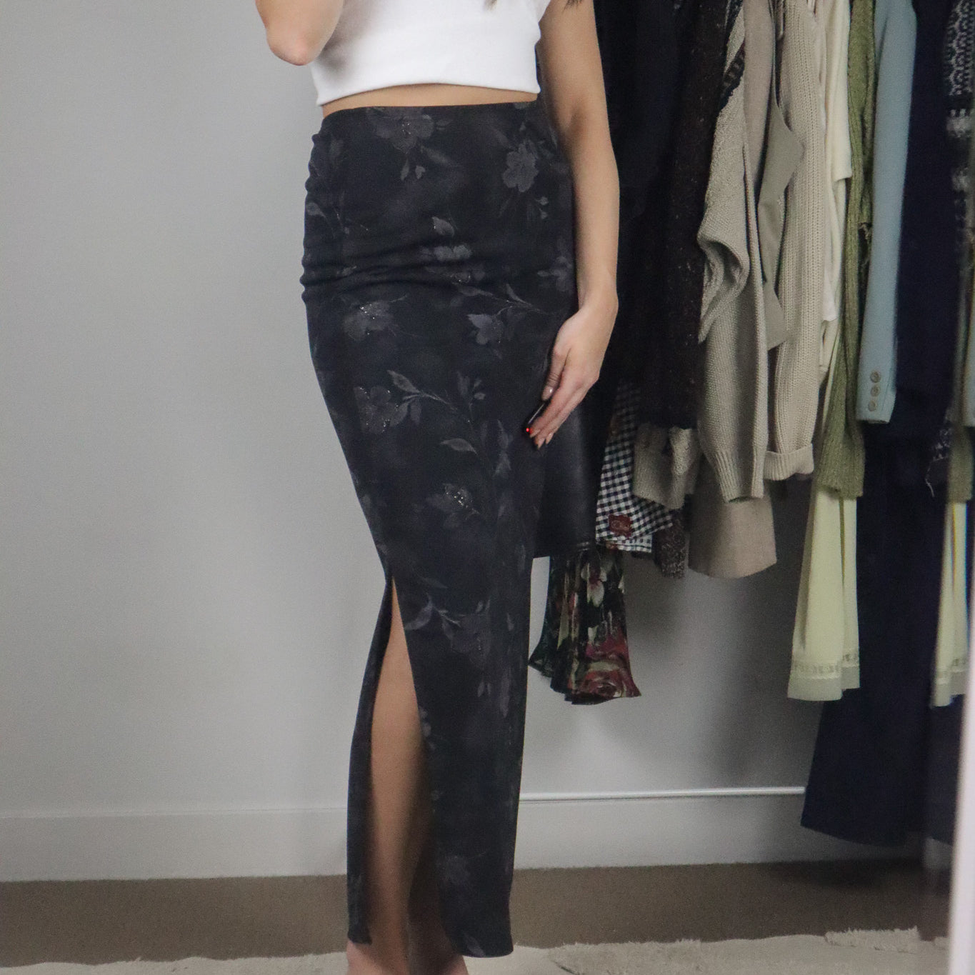 Vintage x Floral Skirt w/ Simmer (XS)