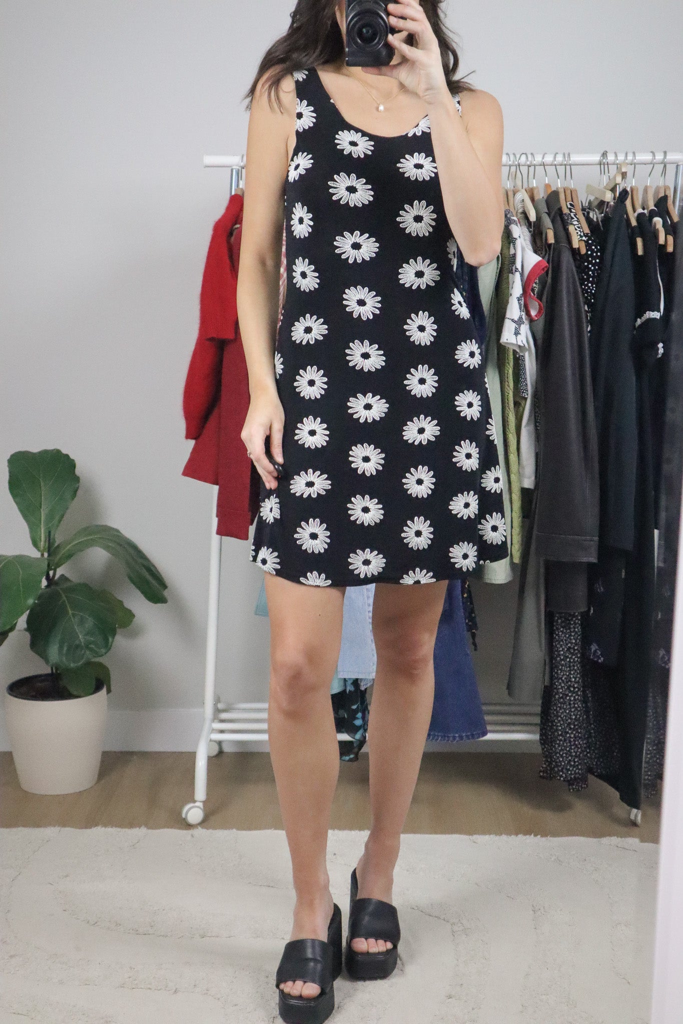 Vintage x Daisy Dress (M)