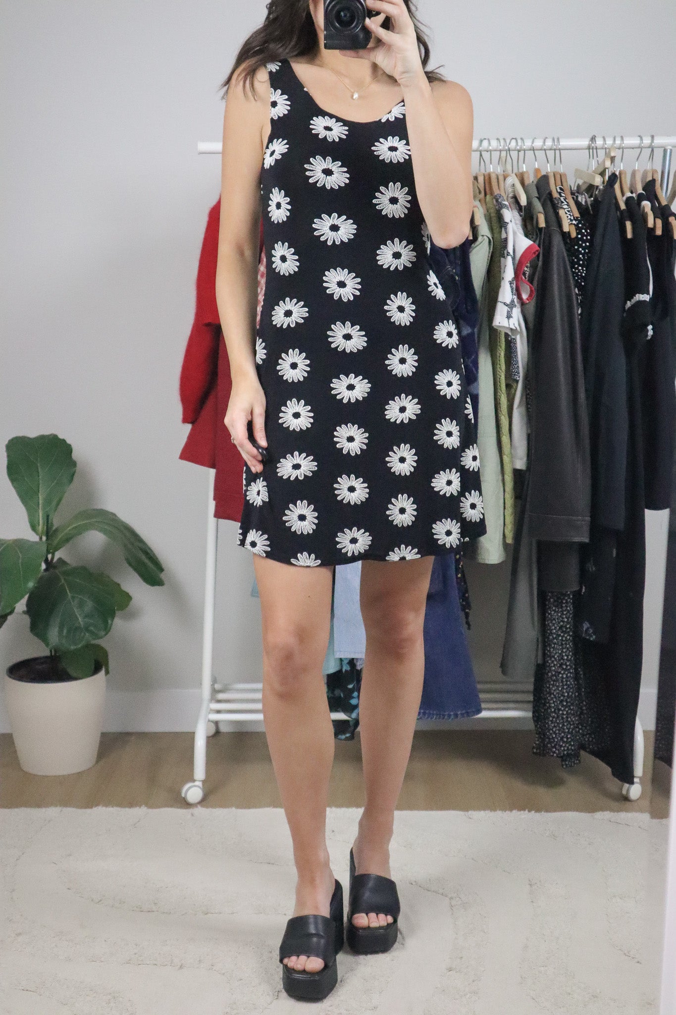 Vintage x Daisy Dress (M)