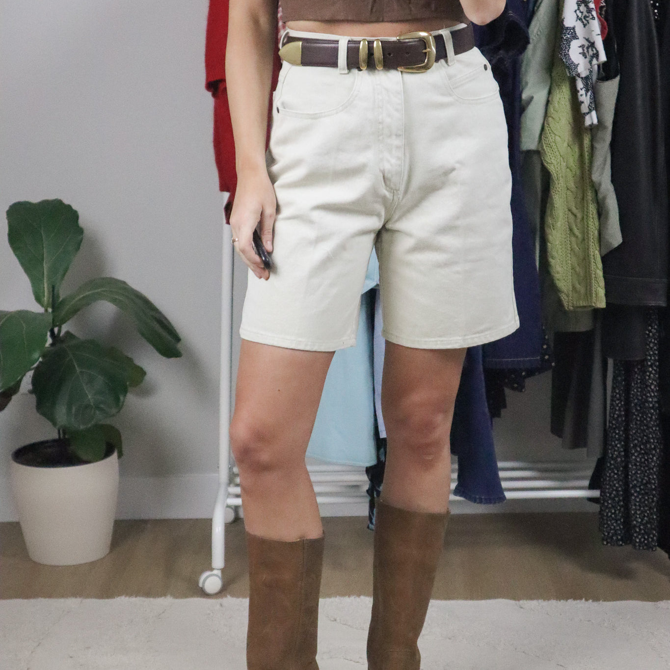 Vintage x Cotton Mom Shorts (2/4)