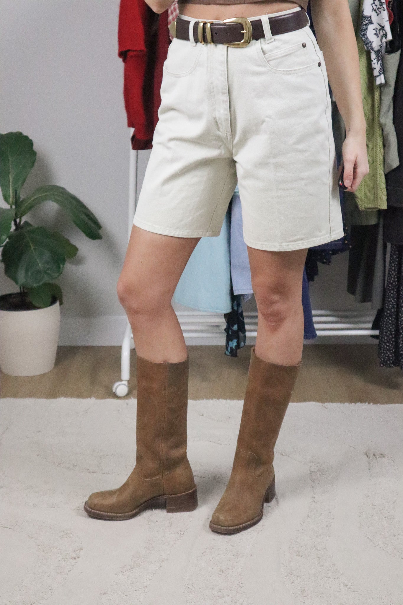 Vintage x Cotton Mom Shorts (2/4)
