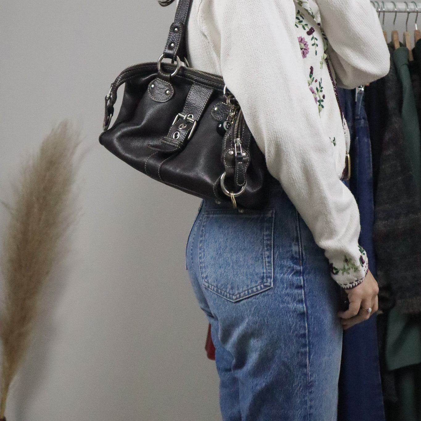 Vintage x Roots x Leather Buckle Purse