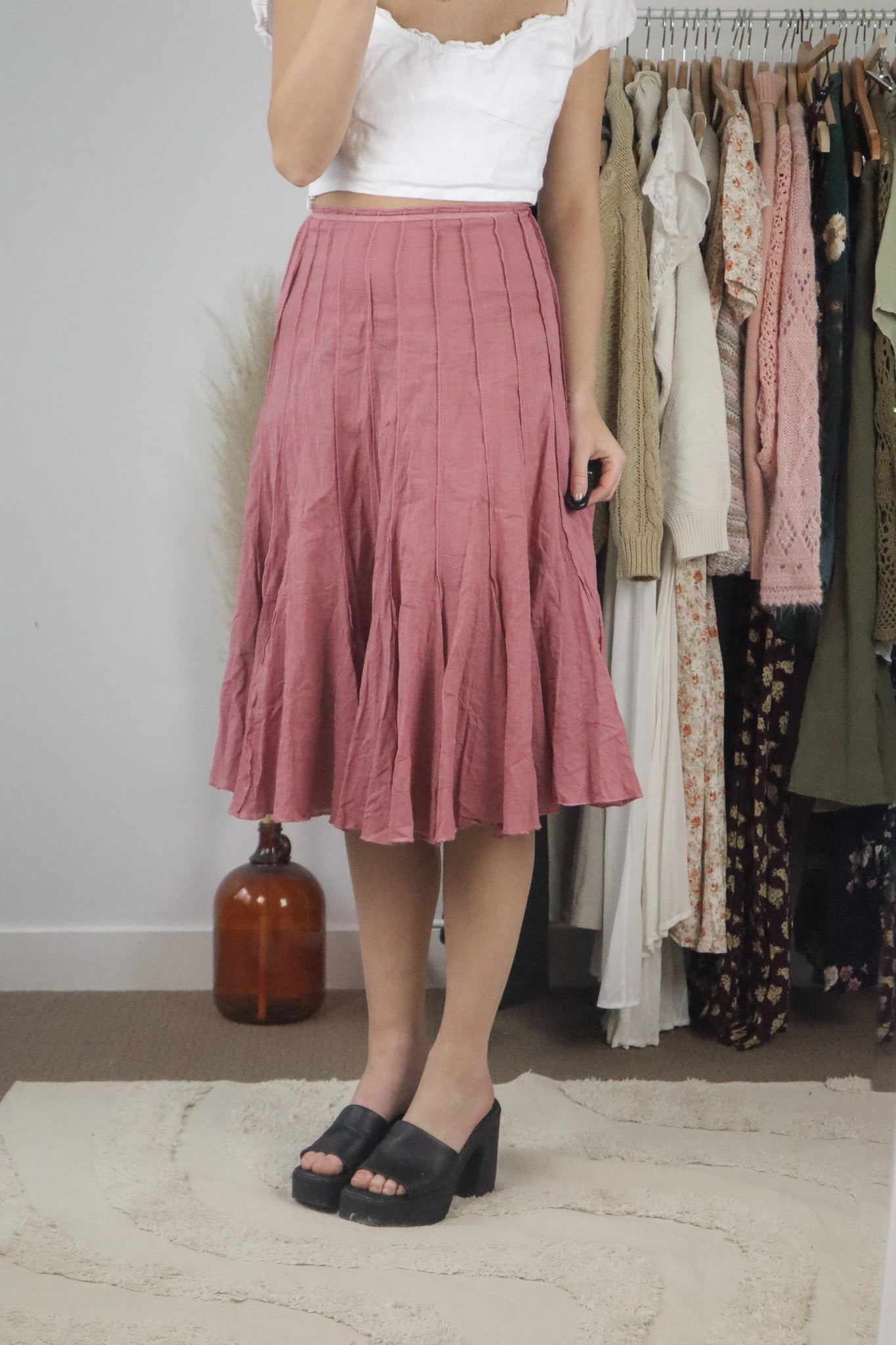 Vintage x Pleated Midi Skirt (2/4)