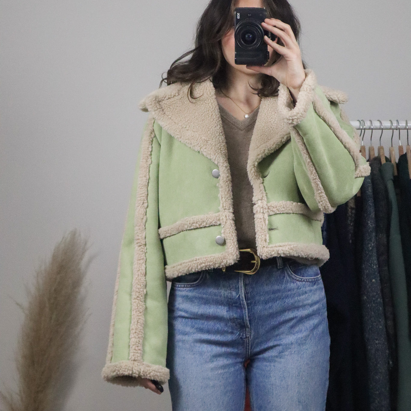 UO x Faux Shearling Cropped Jacket (S)