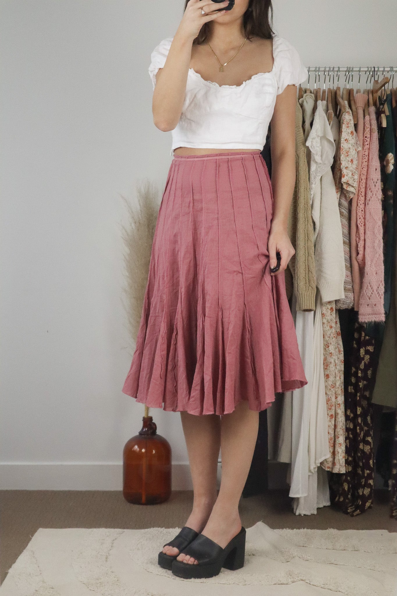 Vintage x Pleated Midi Skirt (2/4)