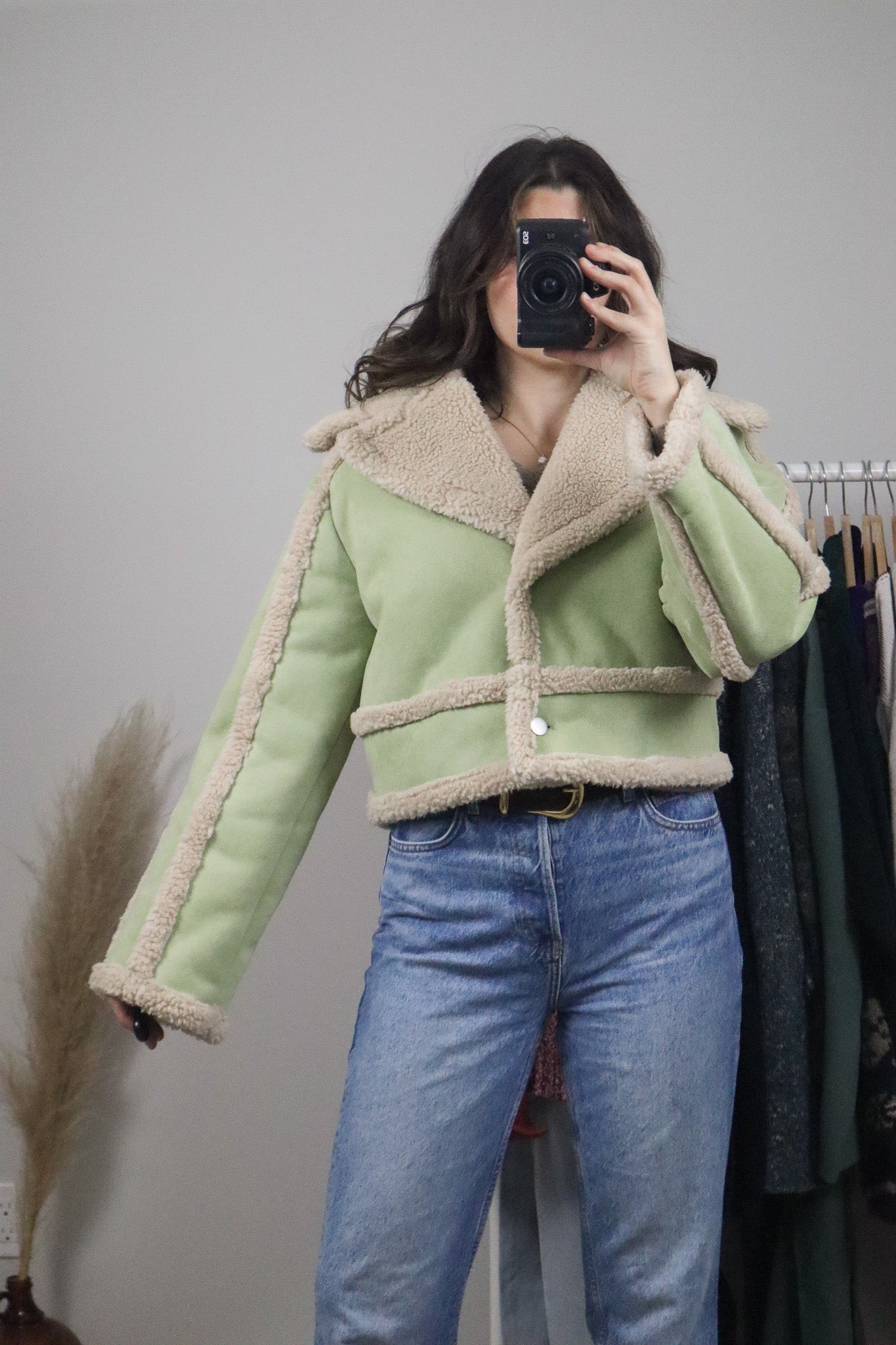 UO x Faux Shearling Cropped Jacket (S)