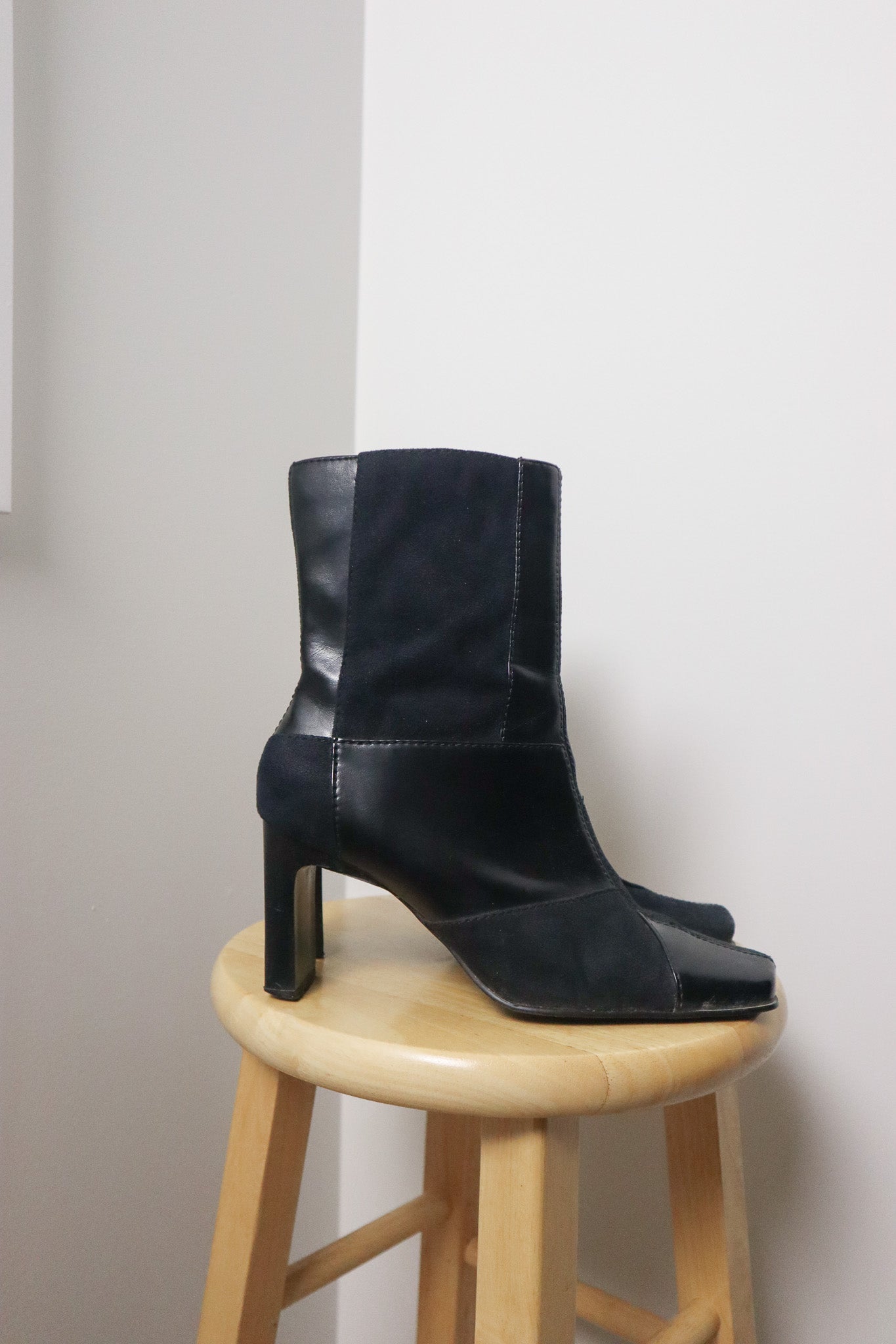 Vintage x Faux Leather/Faux Suede Patchwork Boots (8)