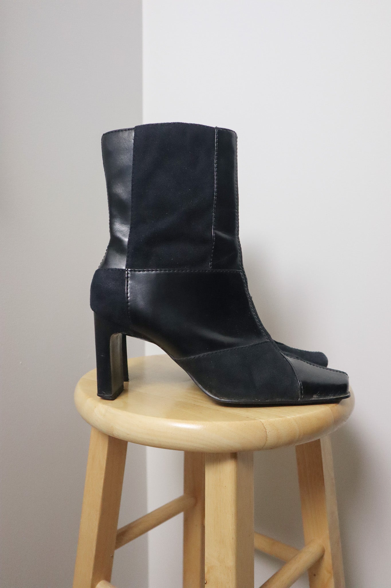Vintage x Faux Leather/Faux Suede Patchwork Boots (8)