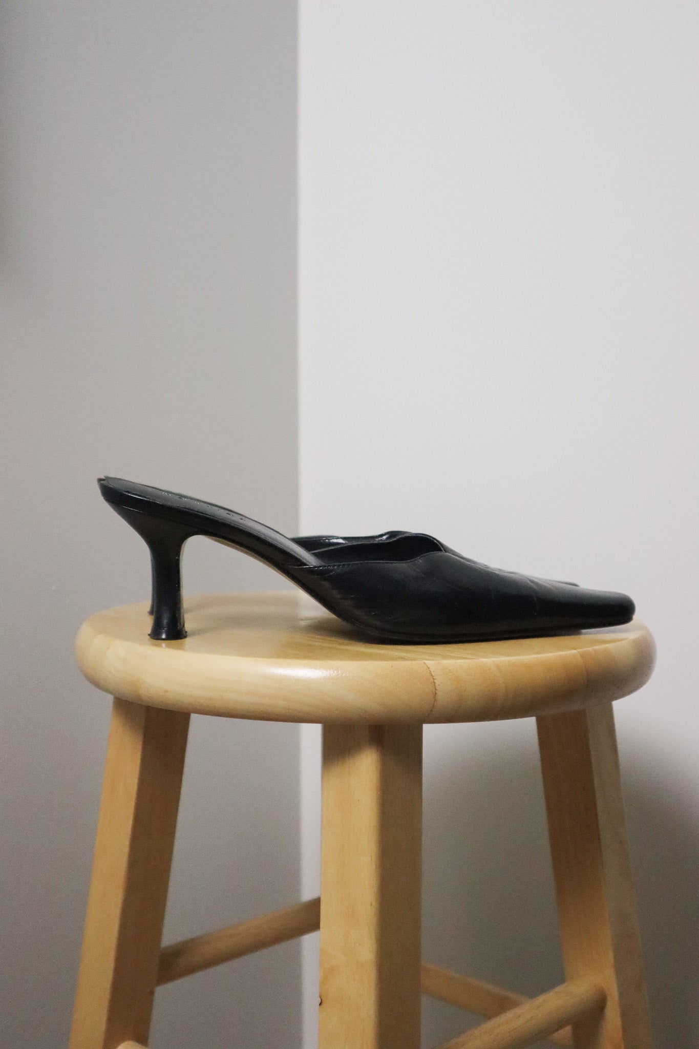 Vintage x Leather Heels (7)