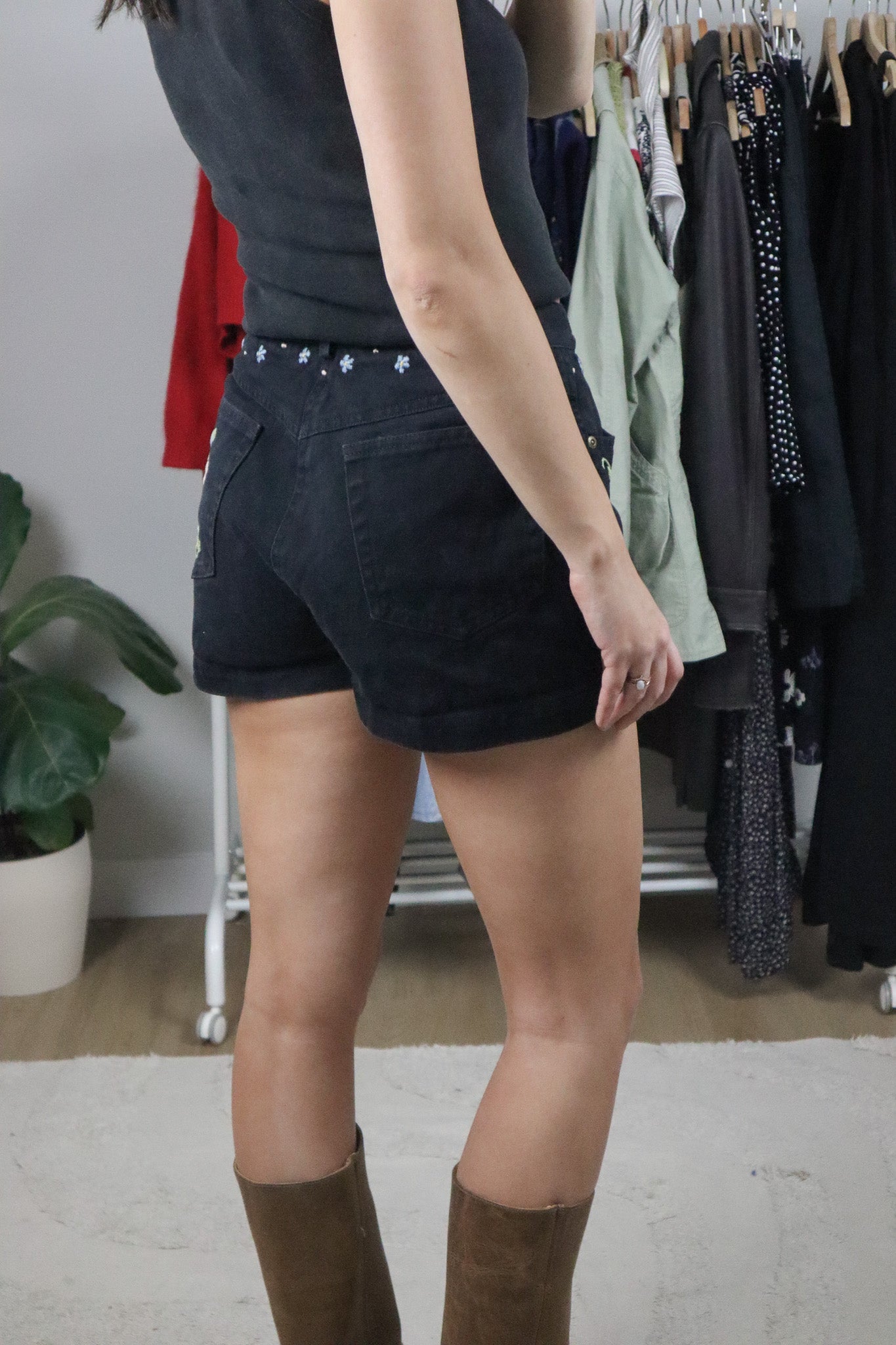 Vintage x Cotton DKNY Embroidered Shorts (4)