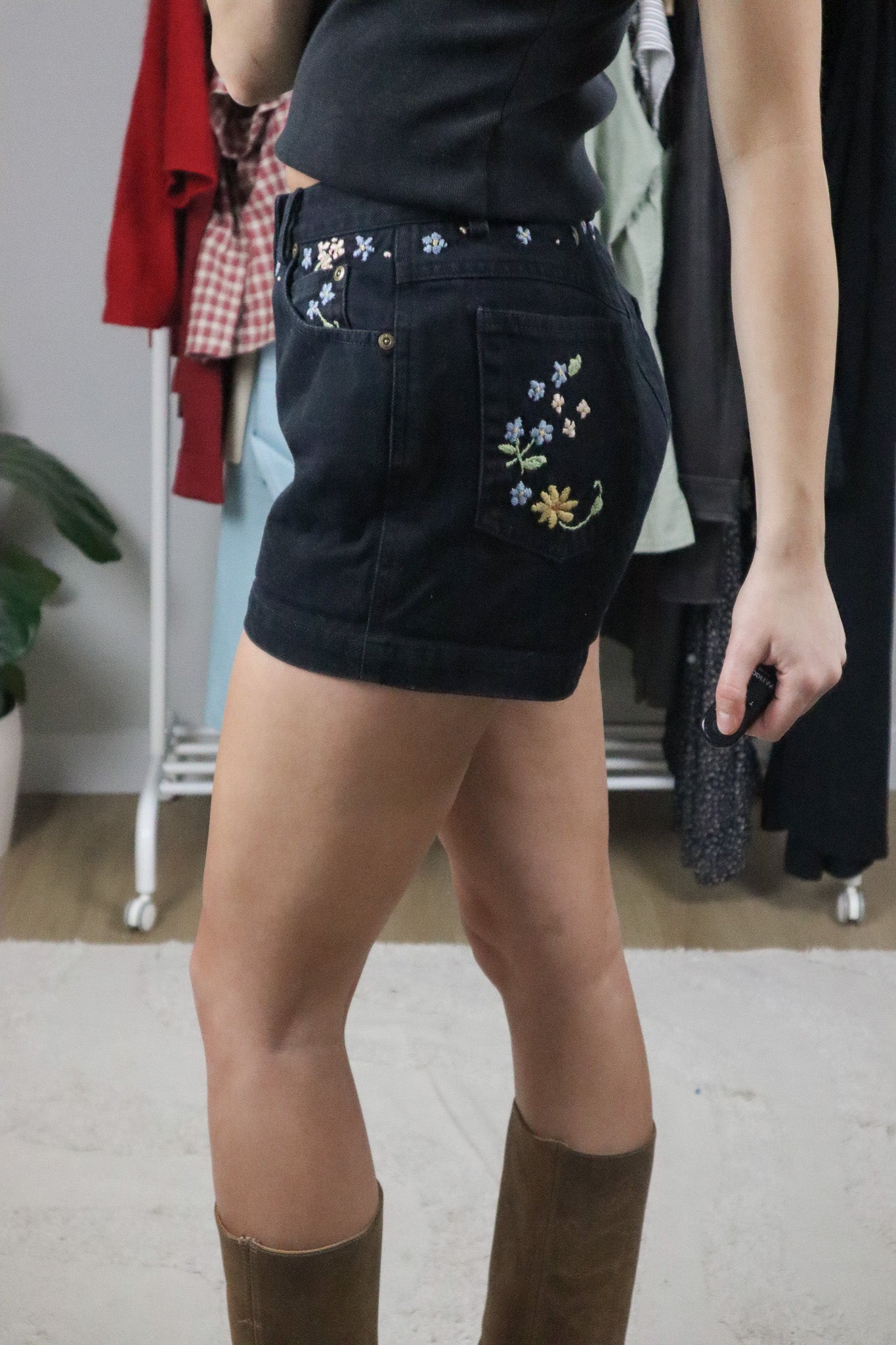 Vintage x Cotton DKNY Embroidered Shorts (4)