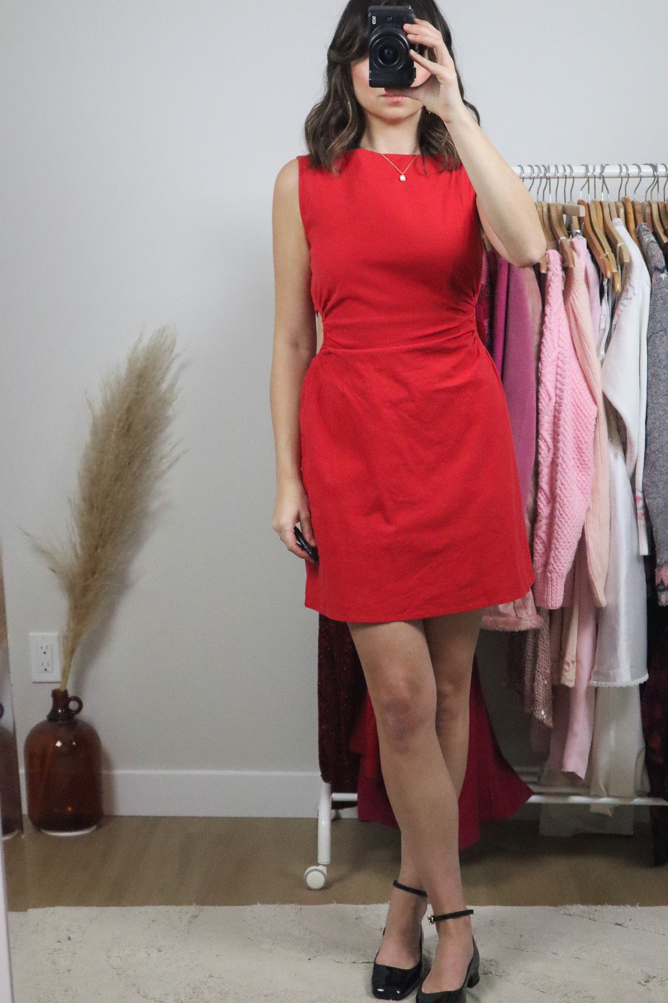 Modern x Cut-Out Dress (S)