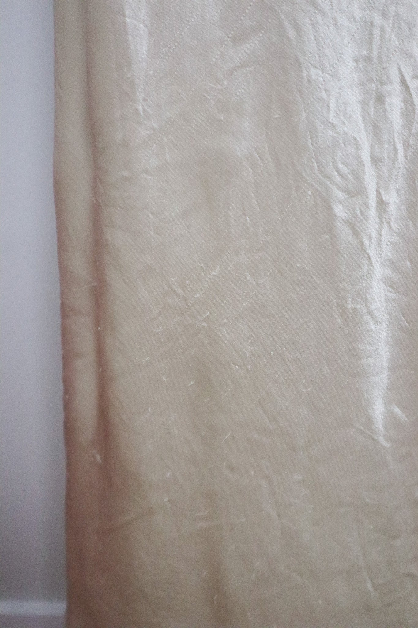 Made in Canada x Vintage x Satin Cowl Neck Maxi Dress (2/4)